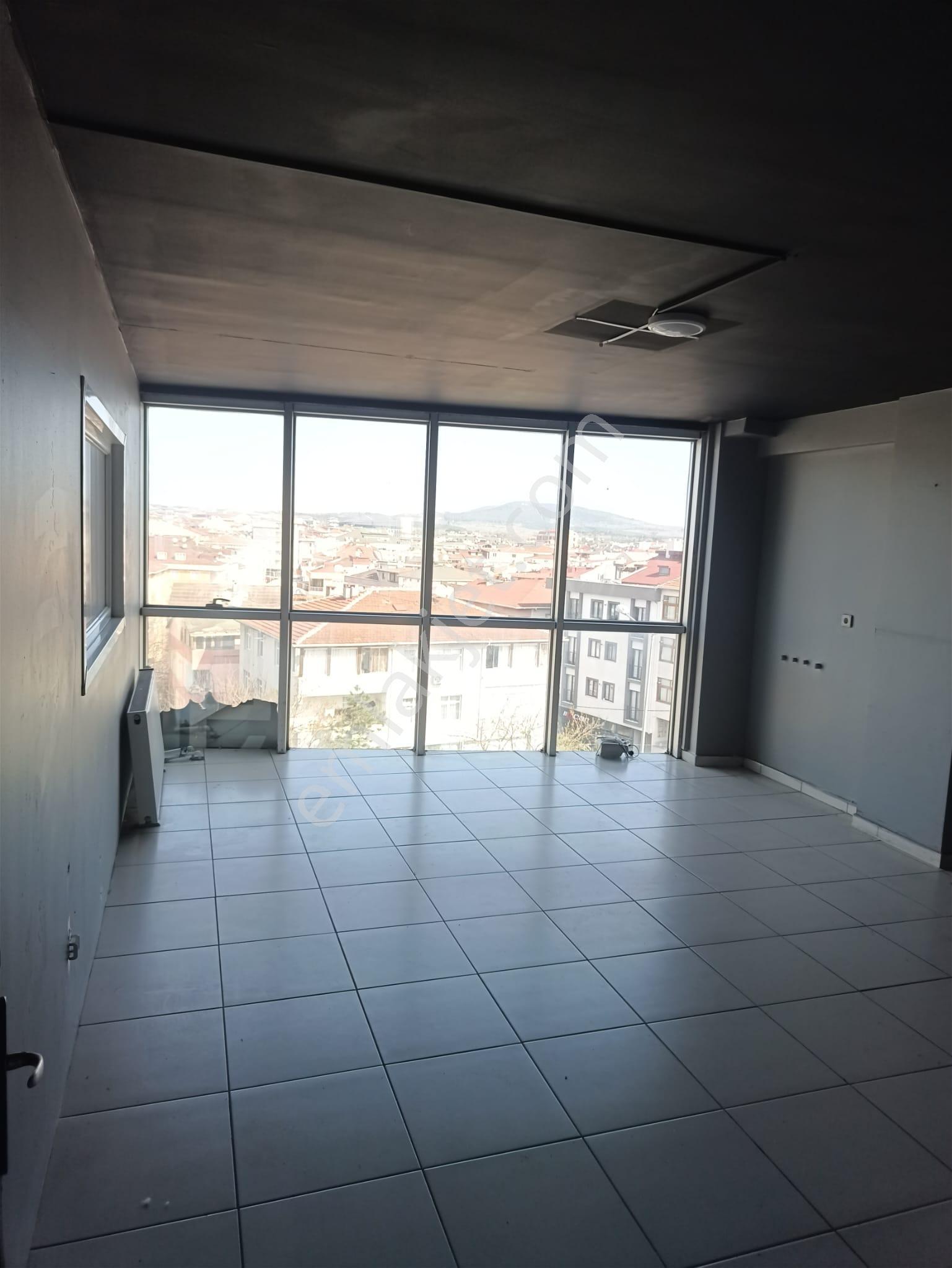 Sancaktepe-sarıgazi, Atatürk Caddesi Üzeri-teraslı Kiralık Plaza Katı - Görsel 22
