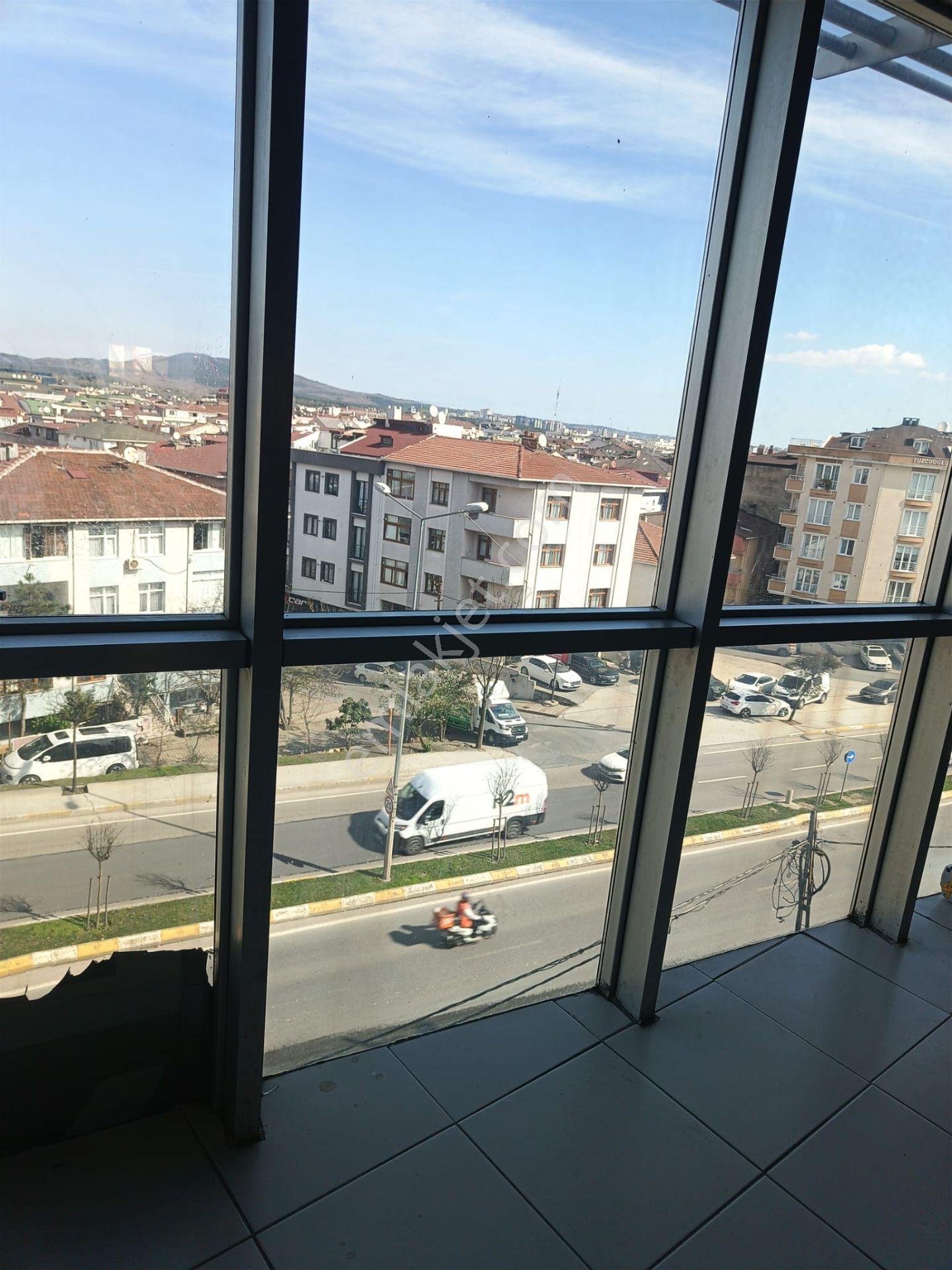 Sancaktepe-sarıgazi, Atatürk Caddesi Üzeri-teraslı Kiralık Plaza Katı - Görsel 9