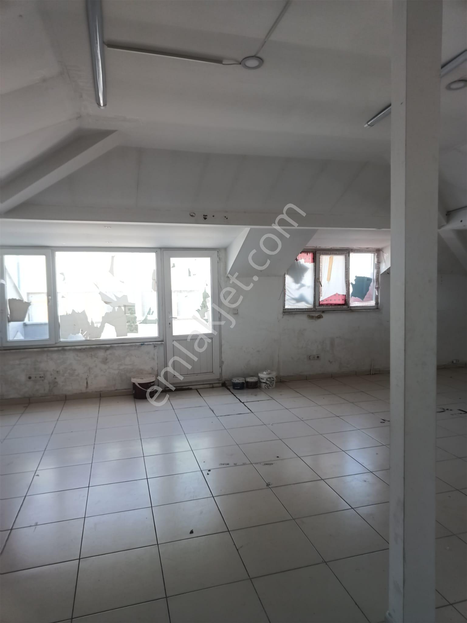 Sancaktepe-sarıgazi, Atatürk Caddesi Üzeri-teraslı Kiralık Plaza Katı - Görsel 14