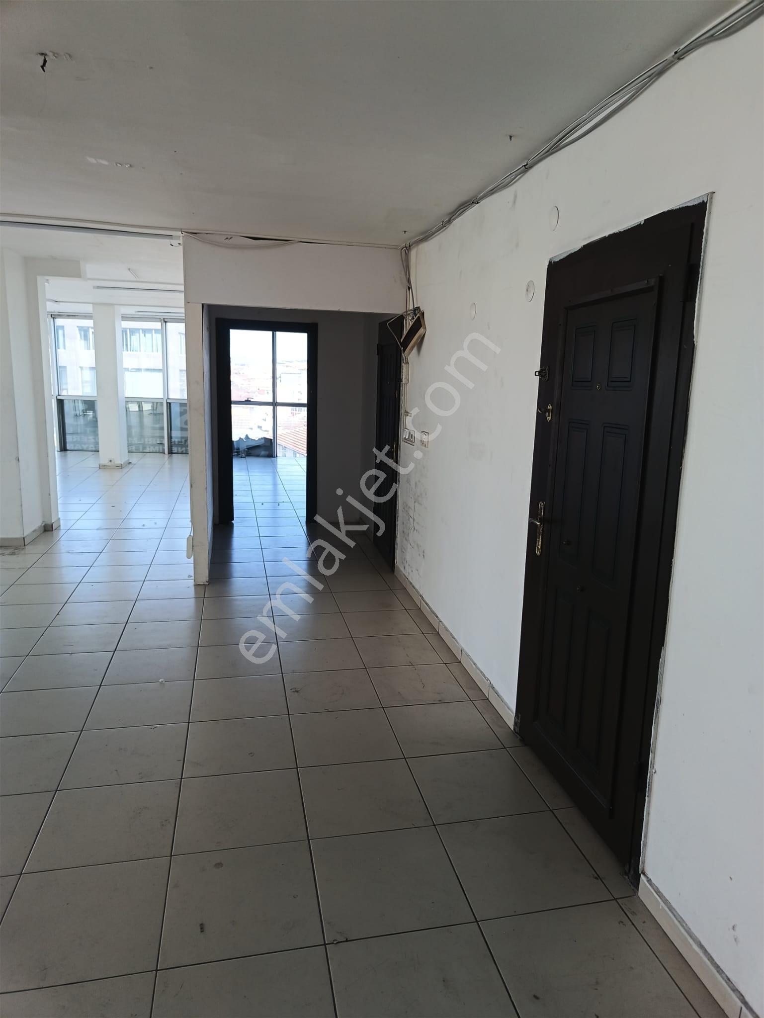 Sancaktepe-sarıgazi, Atatürk Caddesi Üzeri-teraslı Kiralık Plaza Katı - Görsel 4