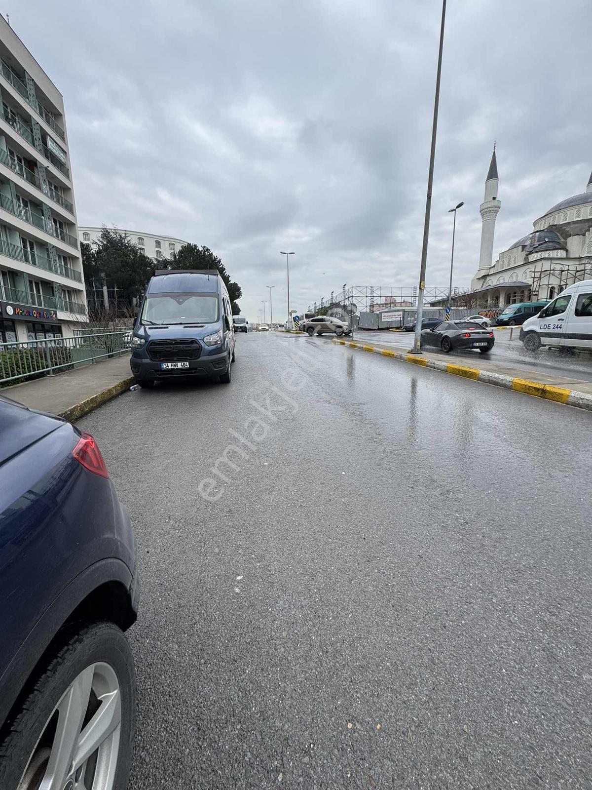 Kurtköy Yenişehir Mahallesi'nde 184 M2 Kdv'li Kiralık Dükkan - Görsel 9