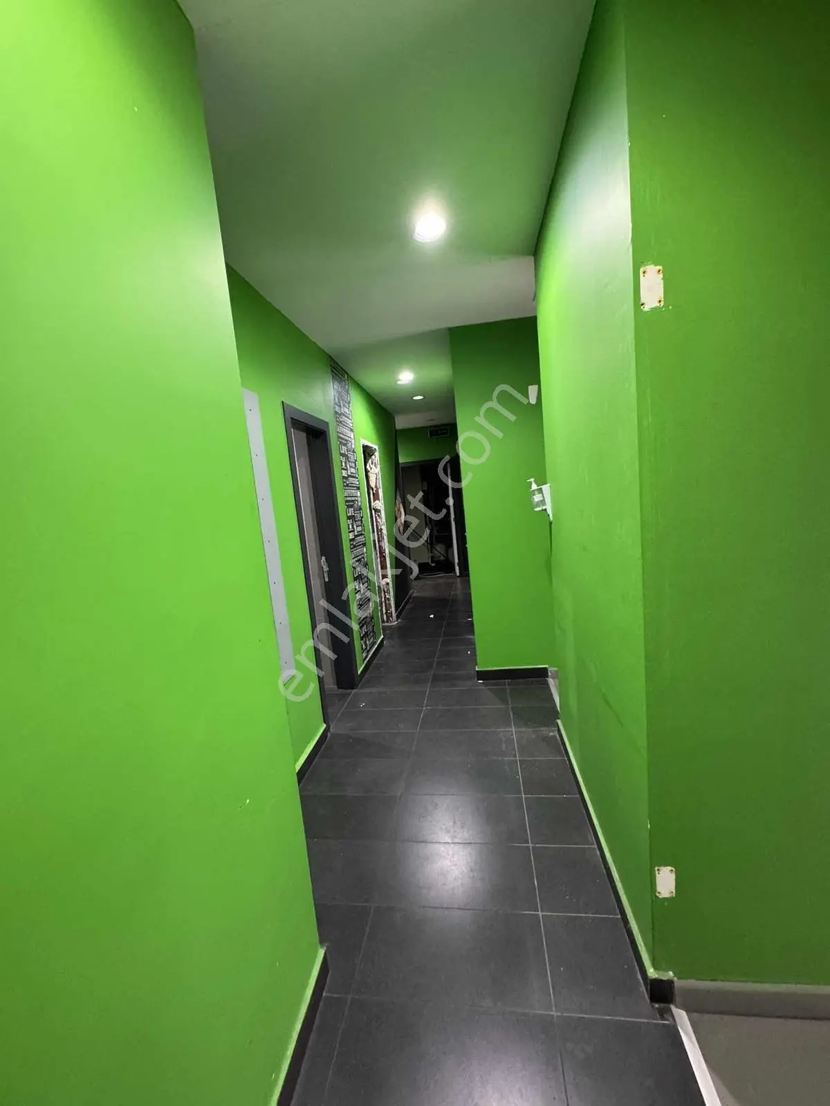 Kurtköy Yenişehir Mahallesi'nde 184 M2 Kdv'li Kiralık Dükkan - Görsel 3
