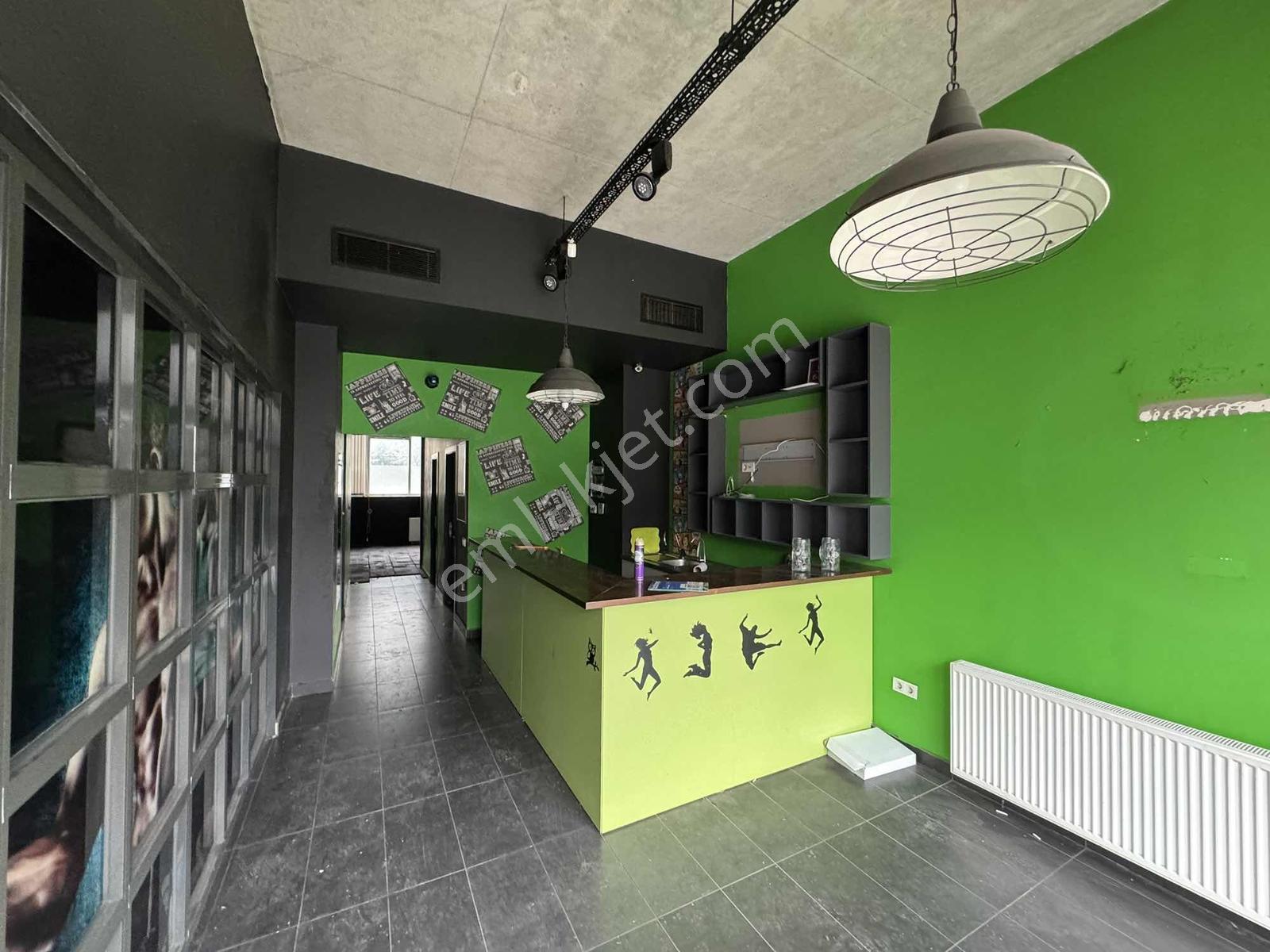 Kurtköy Yenişehir Mahallesi'nde 184 M2 Kdv'li Kiralık Dükkan - Görsel 13