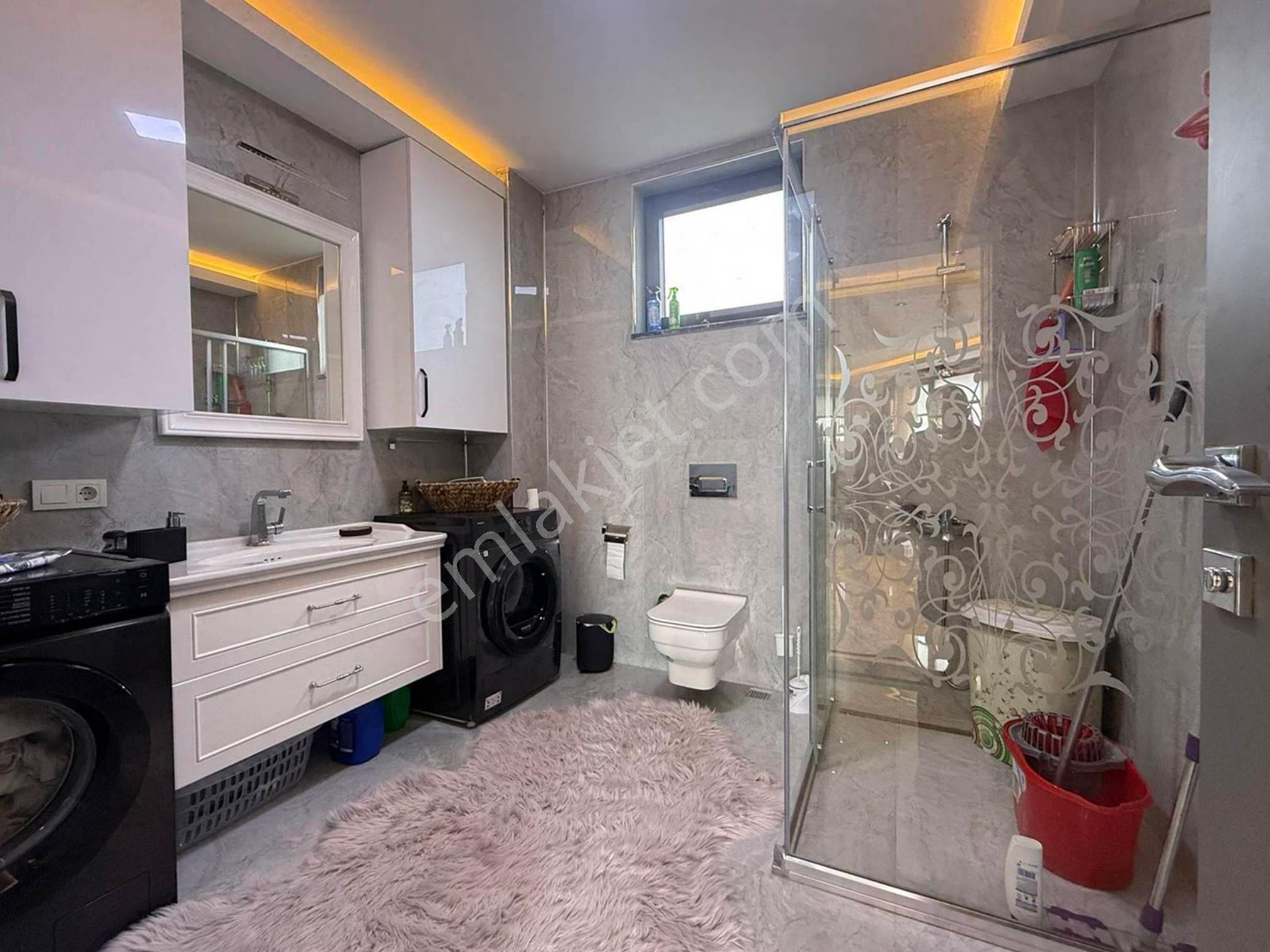 Akçakoca Ayazlı Mahallesi'nde 401 M2 Arsa İçerisind 6+2 453 M2 Satılık Tripleks Villa - Görsel 10
