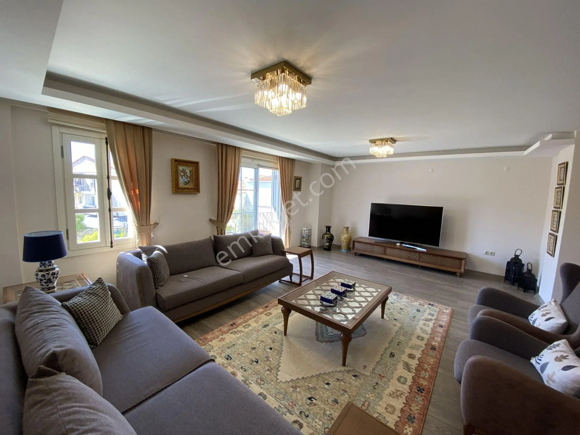 Çeşme Marina Yakını 3 0da 2 Salon Kapalı Şık Verandalı Satılık Dubleks Lüks Daire - Görsel 4
