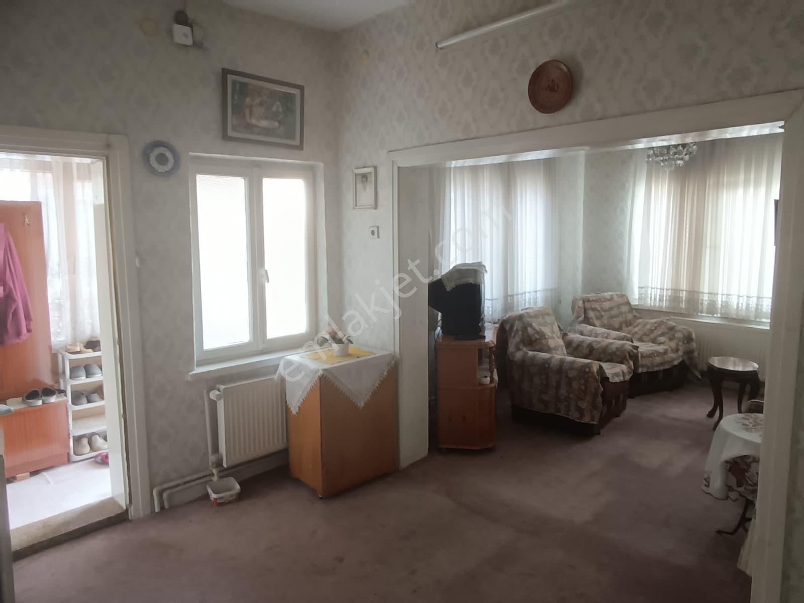 Century 21 Vizyondan Ertuğrulgazi Mah. Satılık 2+1 Müstakil Ev - Görsel 9