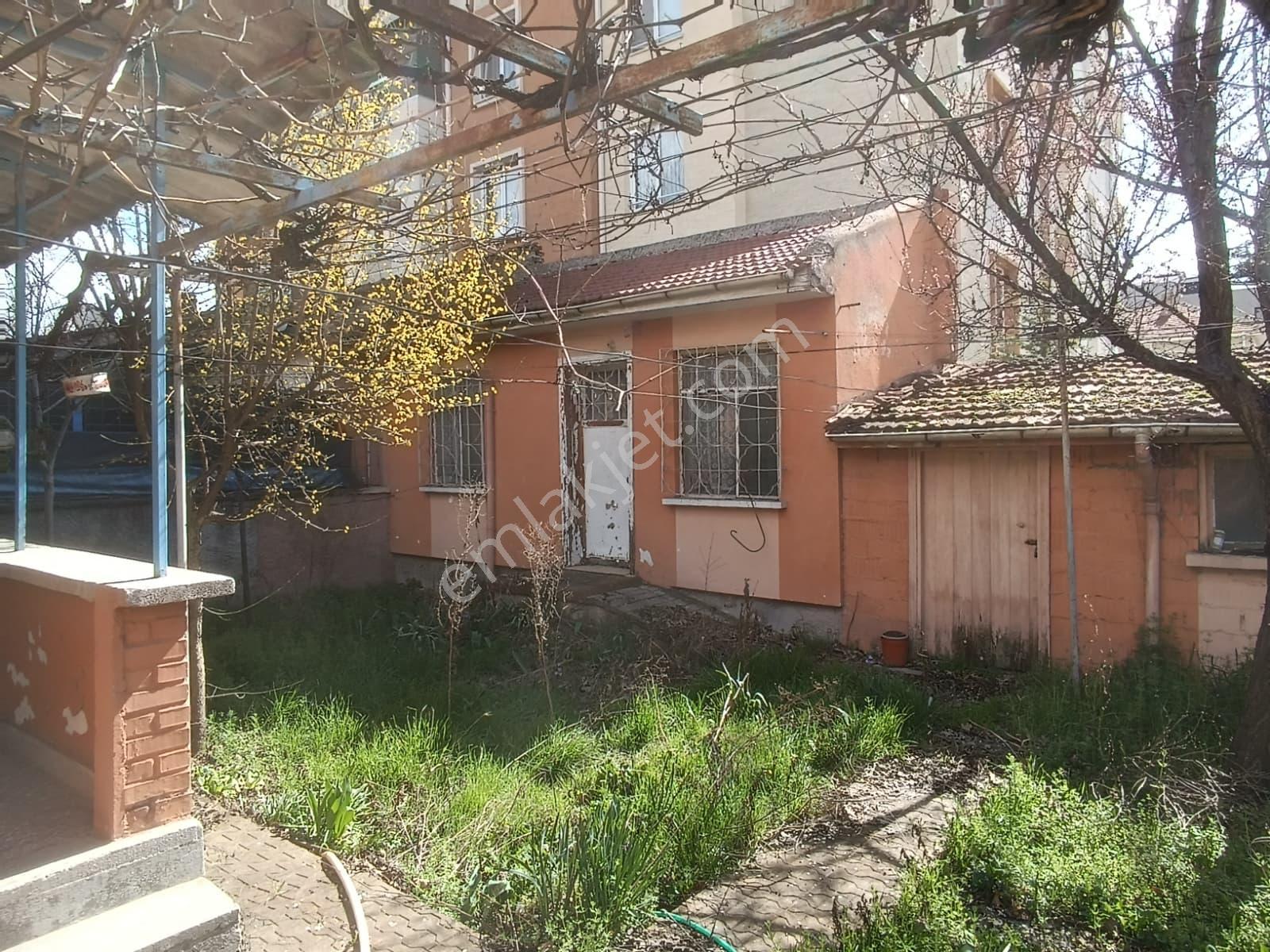 Century 21 Vizyondan Ertuğrulgazi Mah. Satılık 2+1 Müstakil Ev - Görsel 22