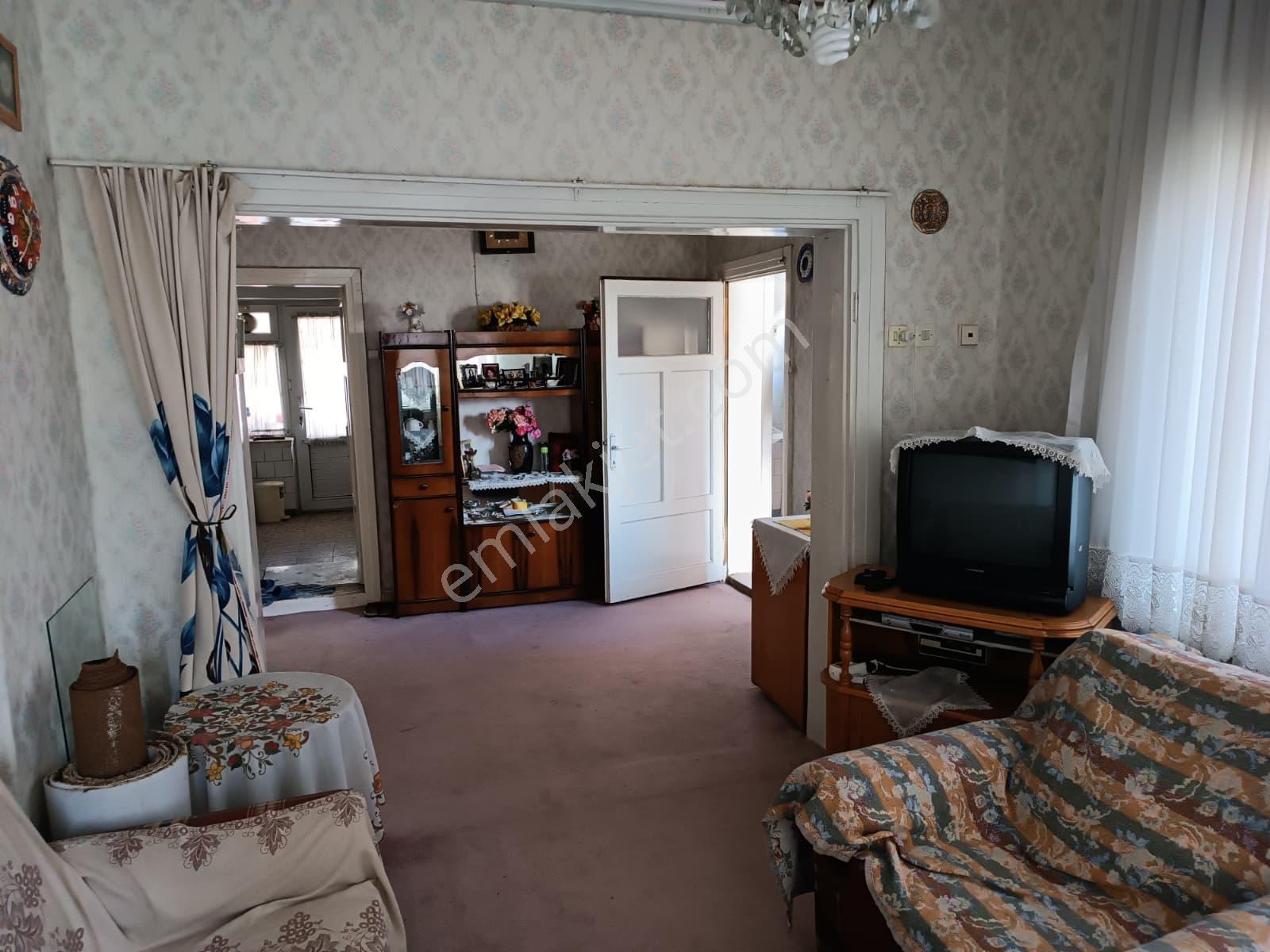 Century 21 Vizyondan Ertuğrulgazi Mah. Satılık 2+1 Müstakil Ev - Görsel 10