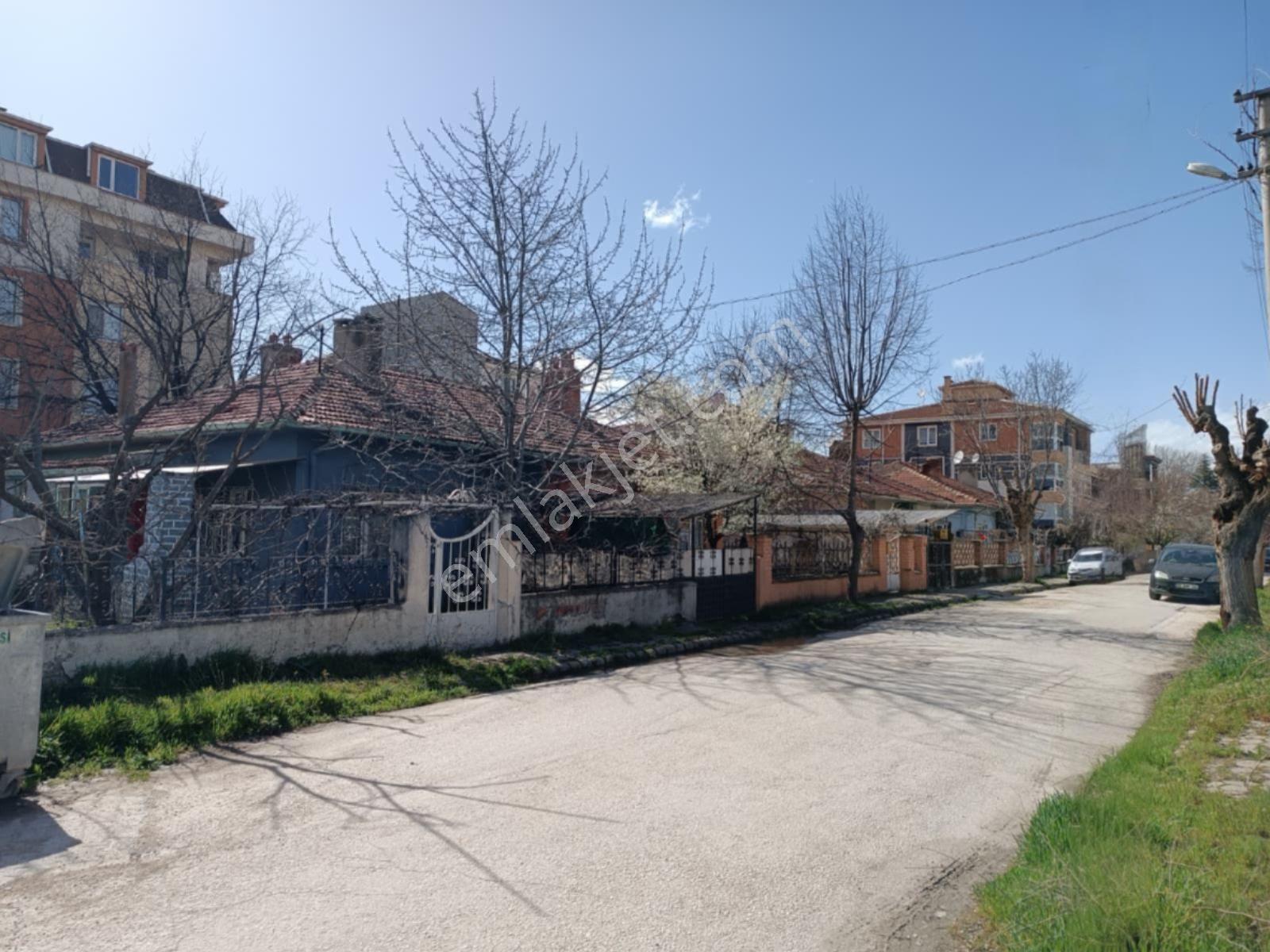 Century 21 Vizyondan Ertuğrulgazi Mah. Satılık 2+1 Müstakil Ev - Görsel 3