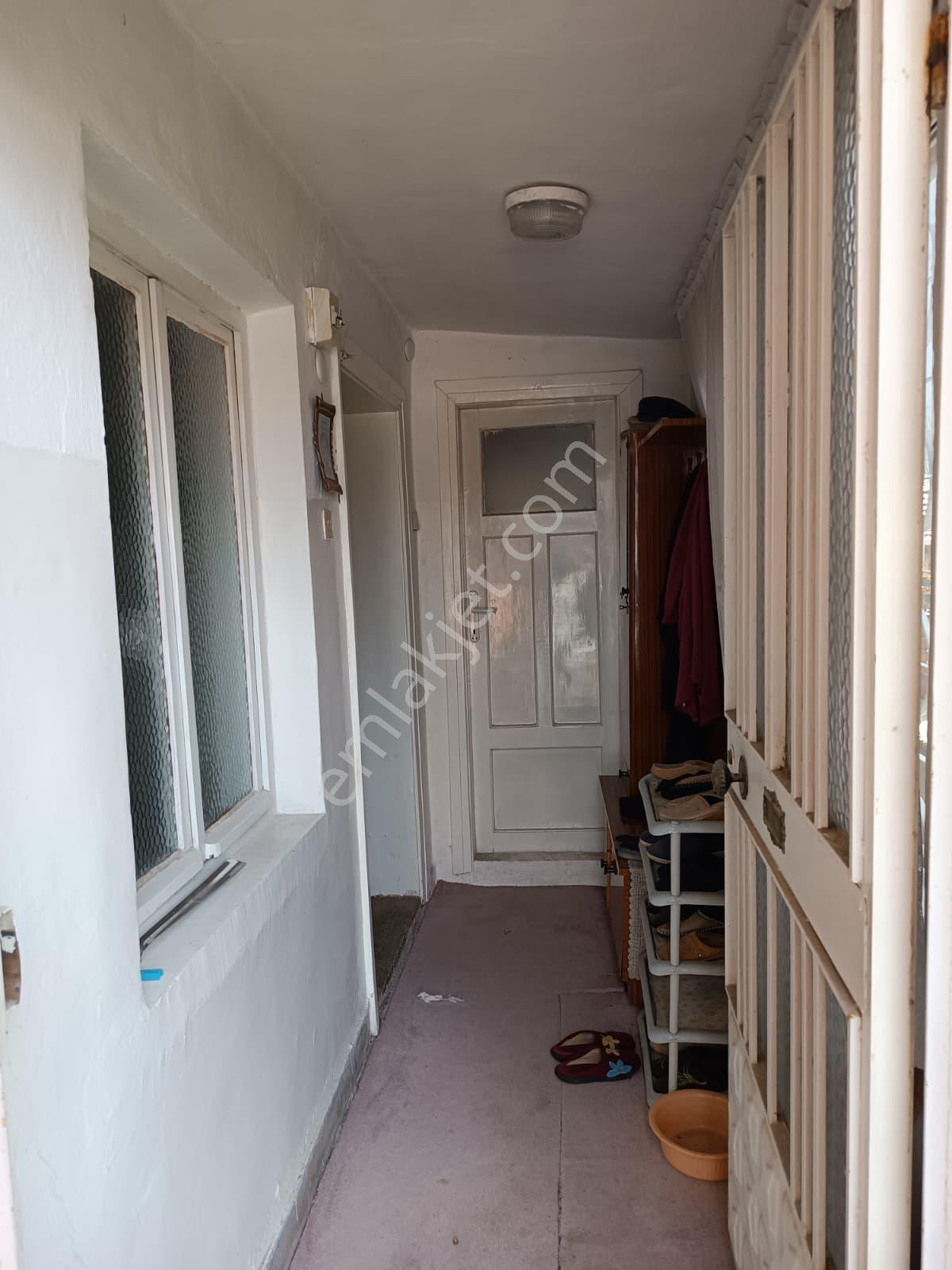 Century 21 Vizyondan Ertuğrulgazi Mah. Satılık 2+1 Müstakil Ev - Görsel 7