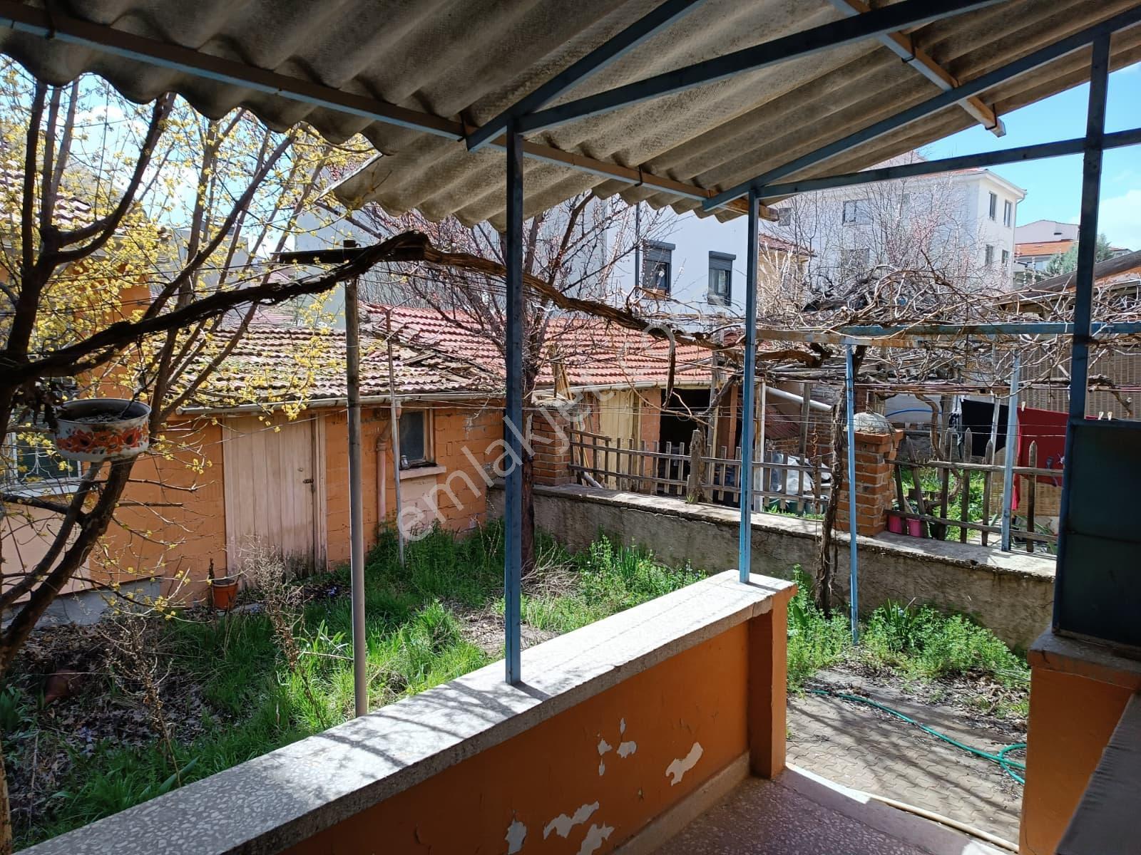 Century 21 Vizyondan Ertuğrulgazi Mah. Satılık 2+1 Müstakil Ev - Görsel 21