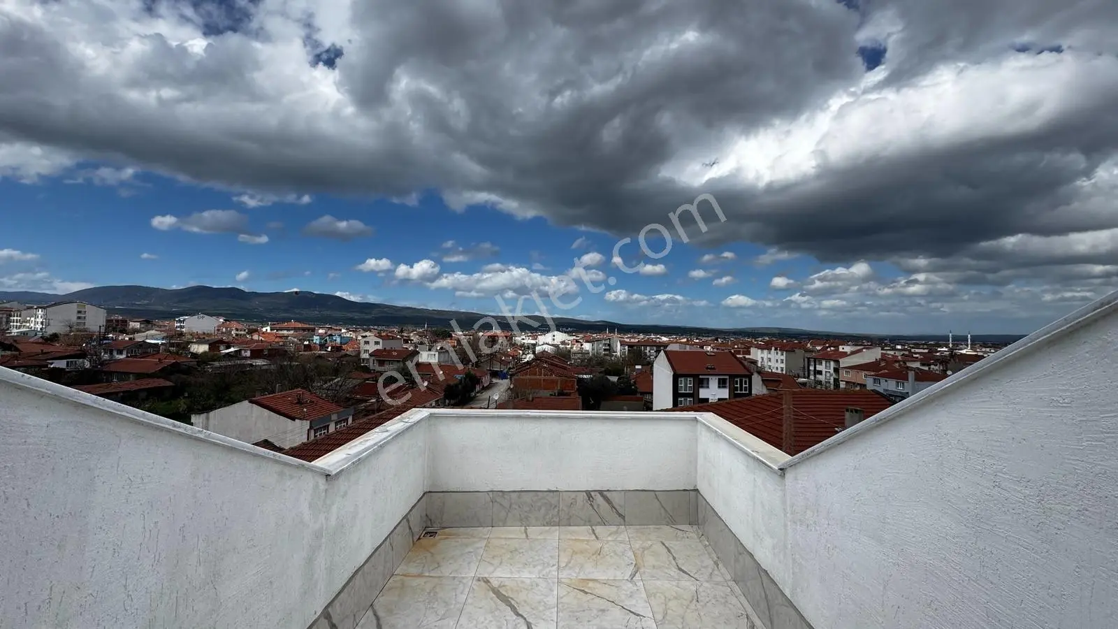 Satılık Güzel Konumda Sıfır Binada 140 M2 Dublex Daire