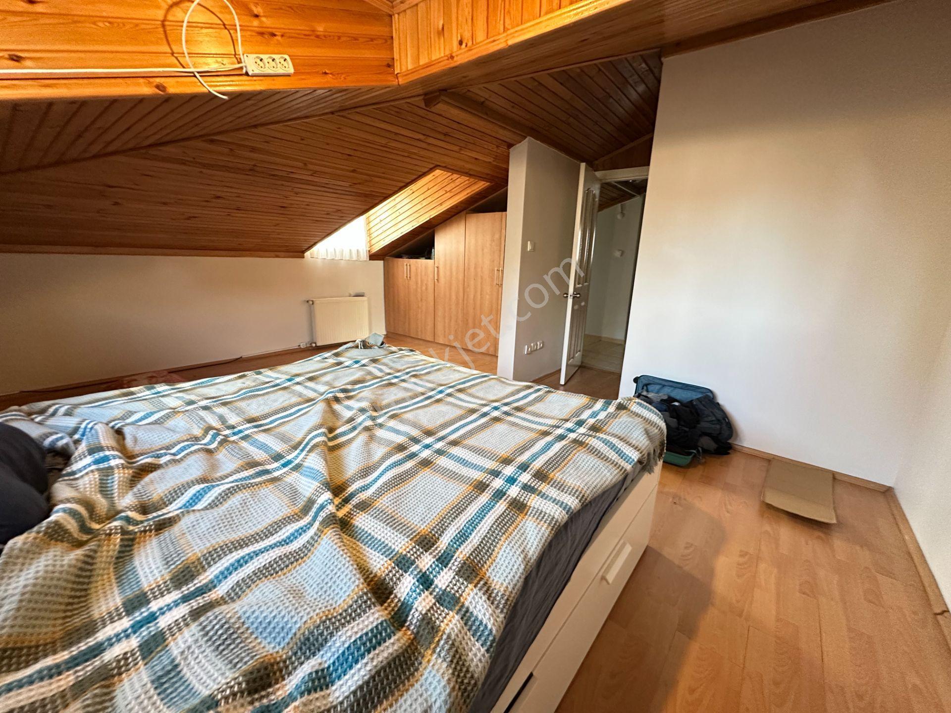 Remax Ümraniye Armağanevler Ayrı Giriş Satılık 3+1 Dubleks Daire - Görsel 11