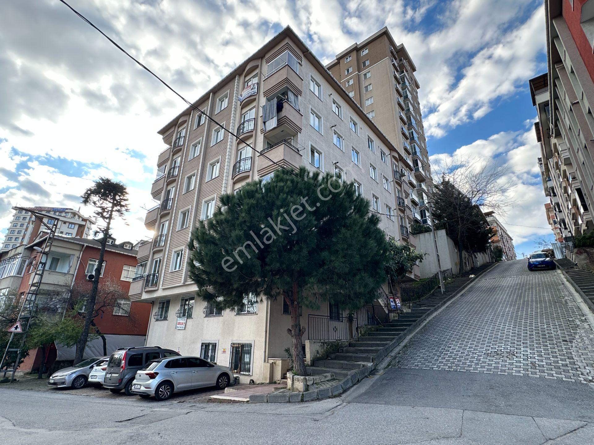 Remax Ümraniye Armağanevler Ayrı Giriş Satılık 3+1 Dubleks Daire - Görsel 32