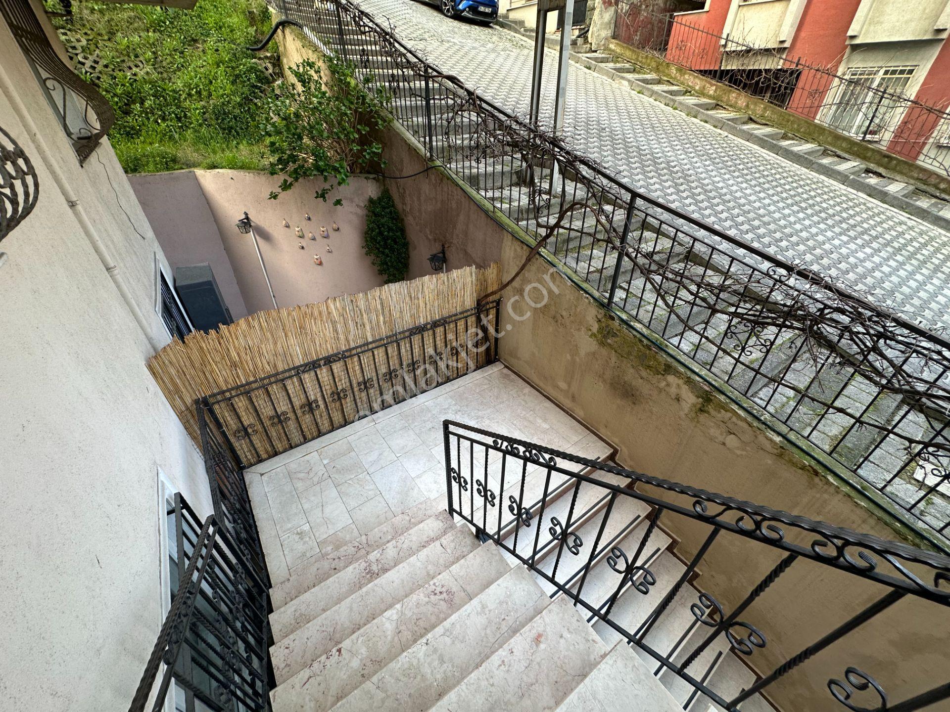 Remax Ümraniye Armağanevler Ayrı Giriş Satılık 3+1 Dubleks Daire - Görsel 31