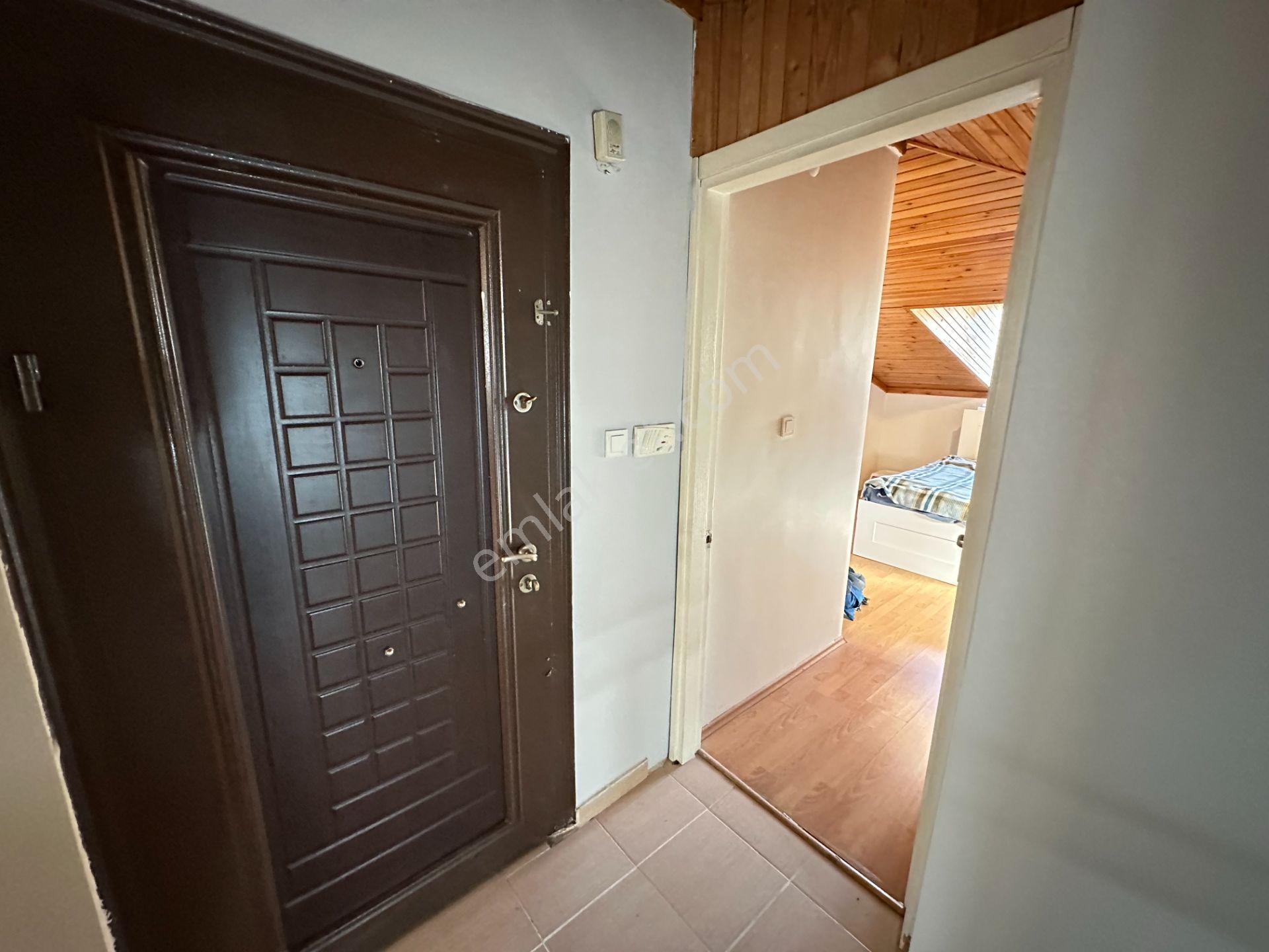 Remax Ümraniye Armağanevler Ayrı Giriş Satılık 3+1 Dubleks Daire - Görsel 20