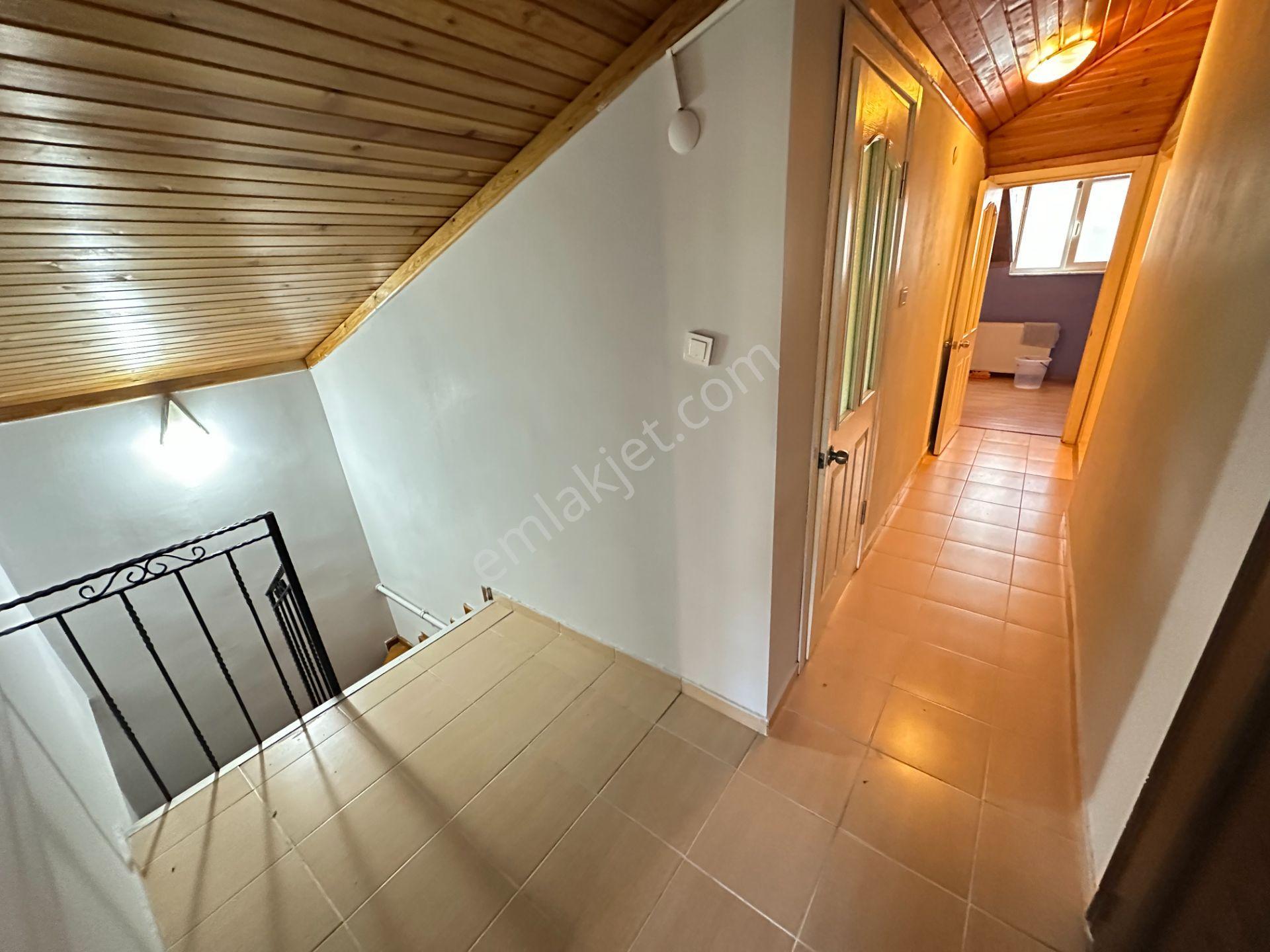 Remax Ümraniye Armağanevler Ayrı Giriş Satılık 3+1 Dubleks Daire - Görsel 19