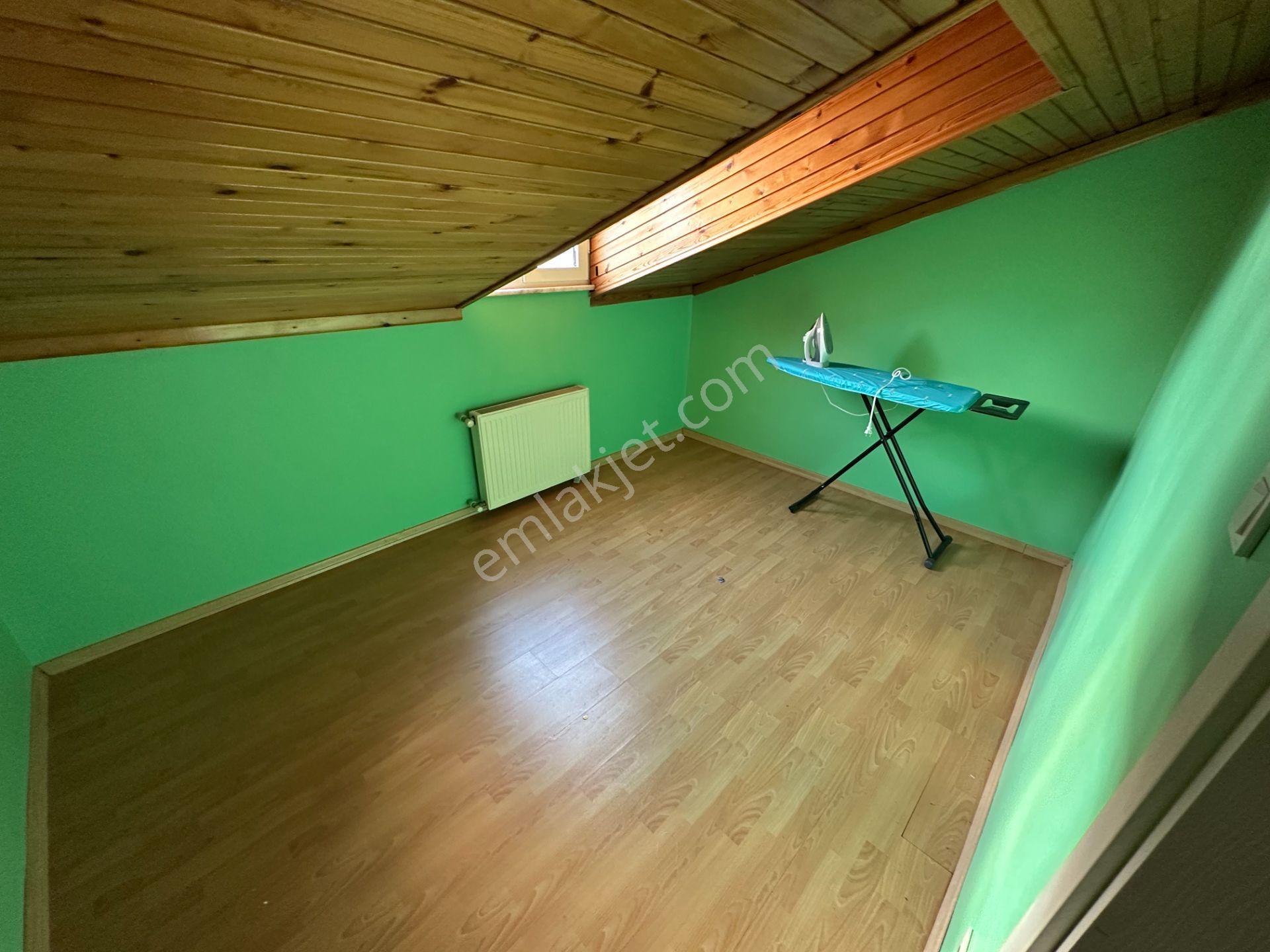 Remax Ümraniye Armağanevler Ayrı Giriş Satılık 3+1 Dubleks Daire - Görsel 14