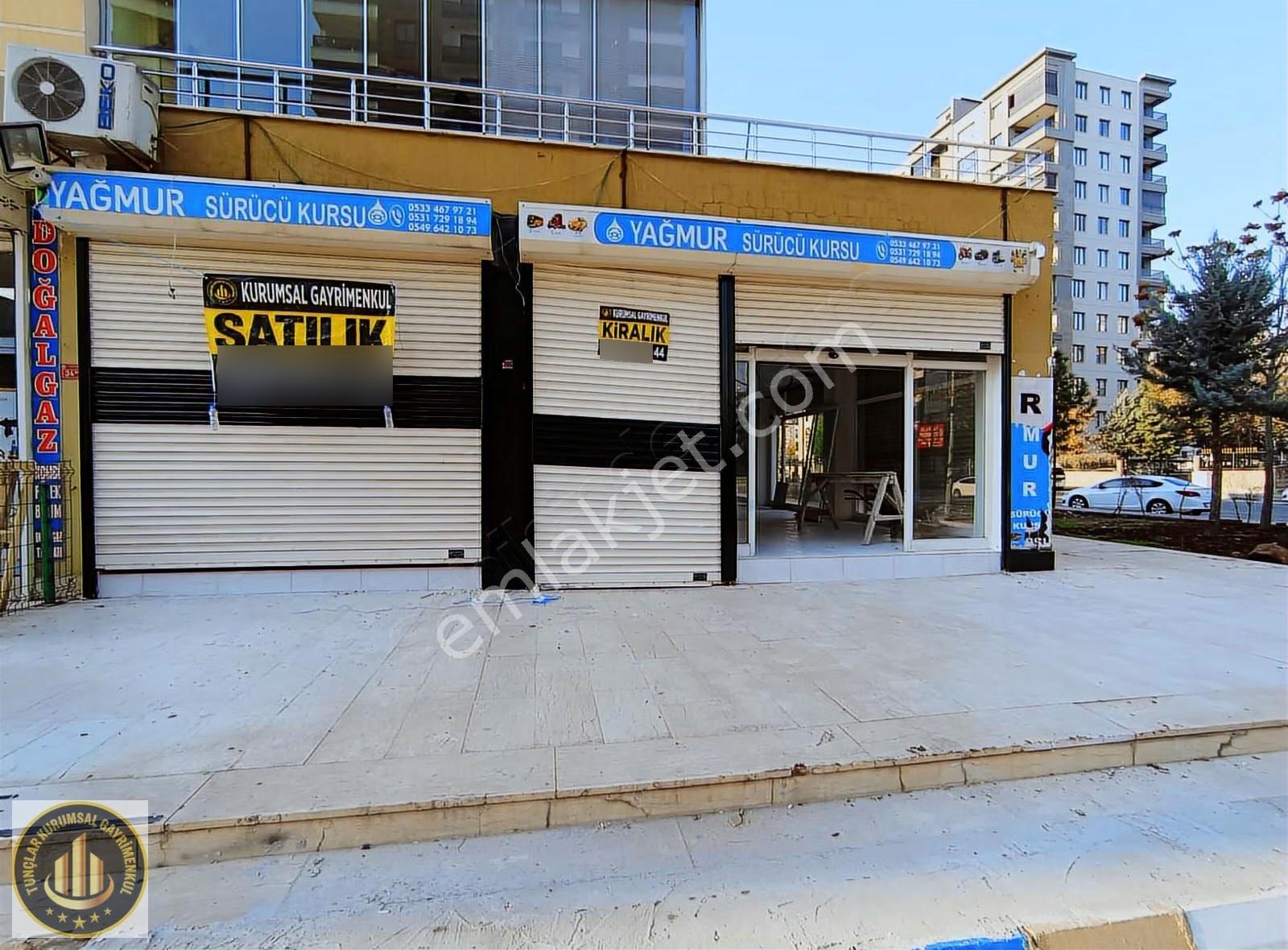 Kent Meydanı Civarı (230 M2) Ana Caddeye Sıfır Köşe Başı Dükkan - Görsel 7