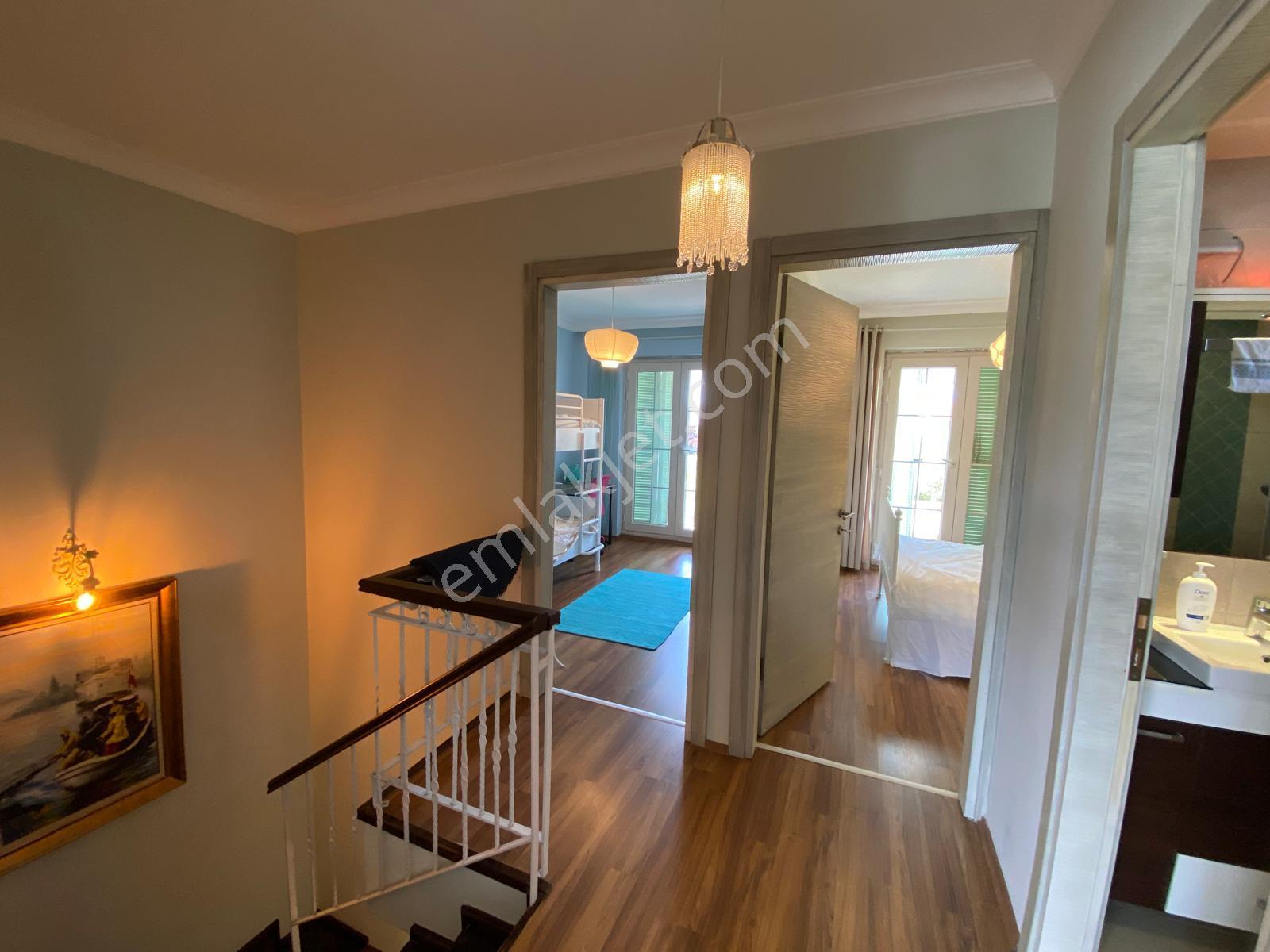 Alaçatı Hacımemiş'de Kiralık Müstakil Havuzlu Müstakil 4+1 Lüks Taş Villa - Görsel 34