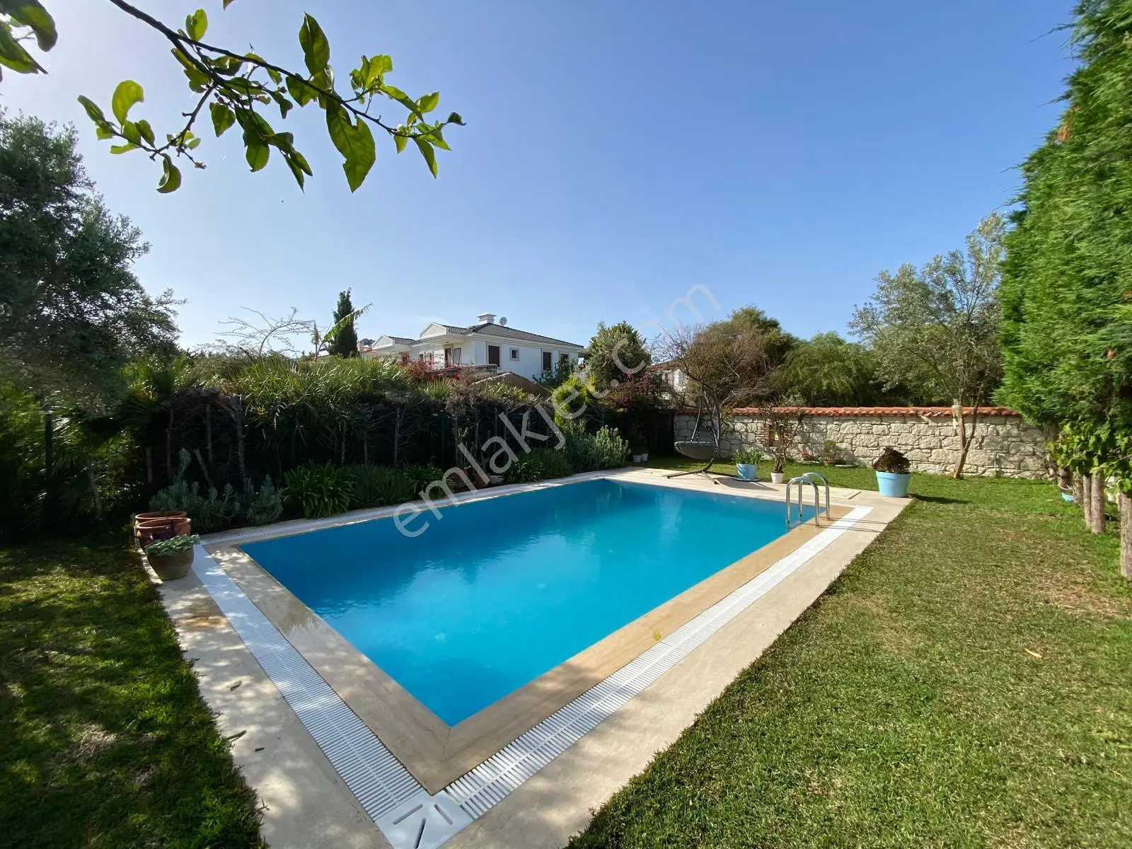 Alaçatı Hacımemiş'de Kiralık Müstakil Havuzlu Müstakil 4+1 Lüks Taş Villa - Görsel 5
