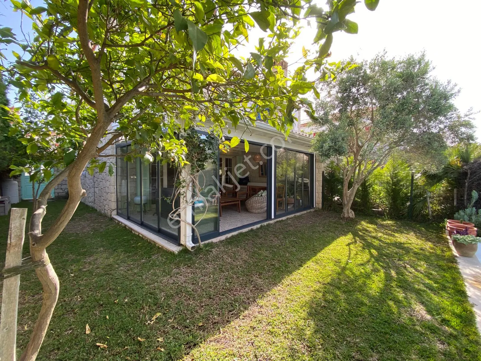 Alaçatı Hacımemiş'de Kiralık Müstakil Havuzlu Müstakil 4+1 Lüks Taş Villa - Görsel 4