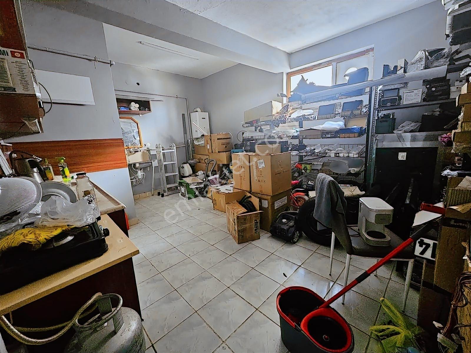 Piyade'de Cadde Üzeri Kiracılı Depolu 120m2 Dükkan - Görsel 5
