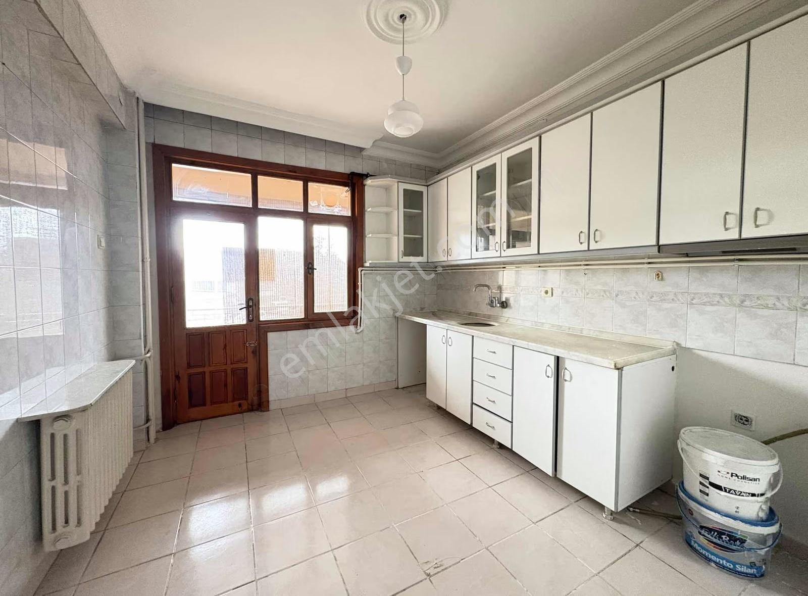 Özlemyardımcı'dan Hüsamettin Çelebi'de Kiralık Arakat 3+1 Daire - Görsel 5