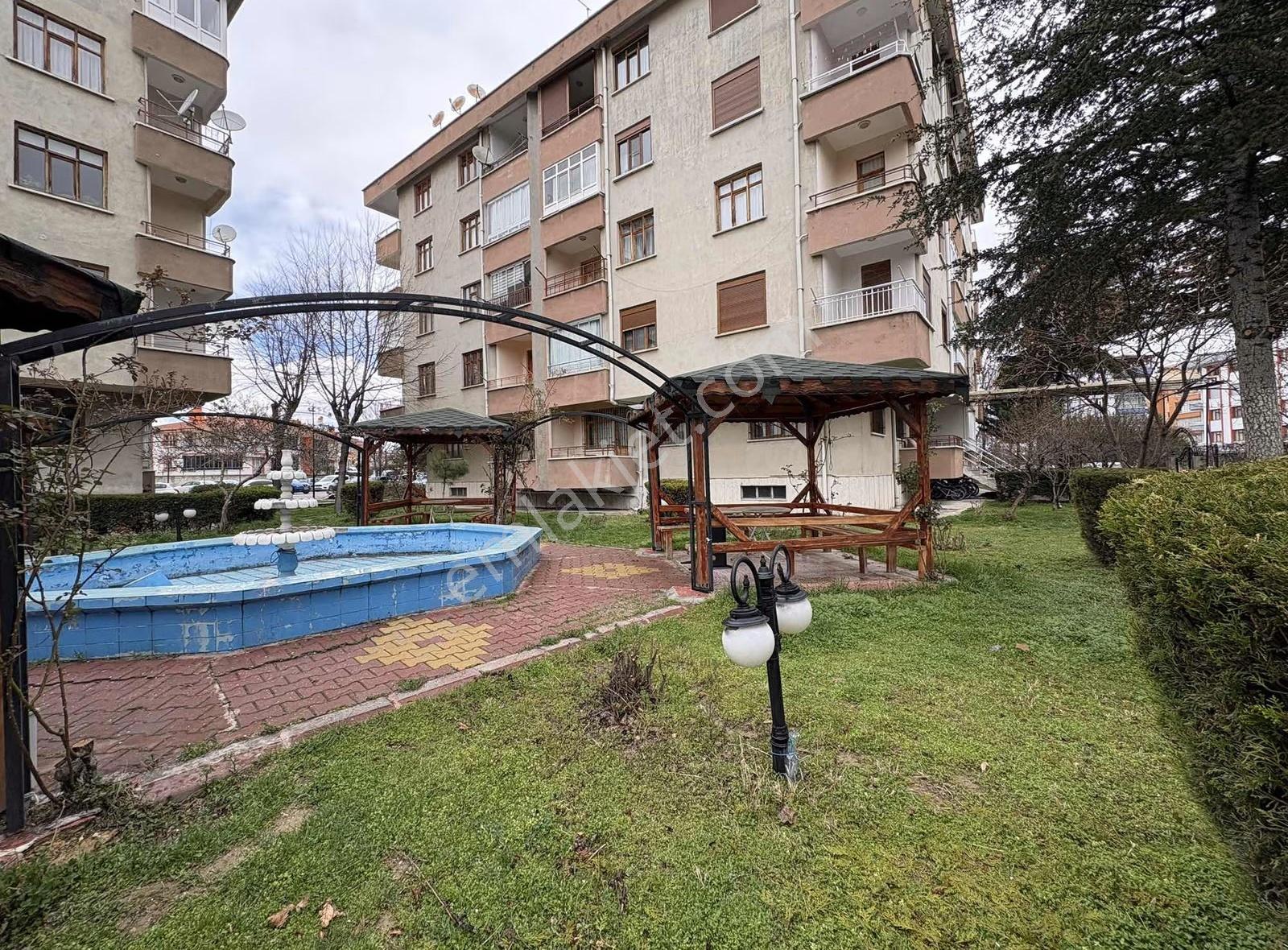 Özlemyardımcı'dan Hüsamettin Çelebi'de Kiralık Arakat 3+1 Daire - Görsel 9