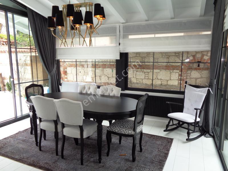 Alaçatı Köyiçinde 4+1 Havuzlu Sezonluk Kiralık Ultra Lüks Taş Ev - Görsel 28