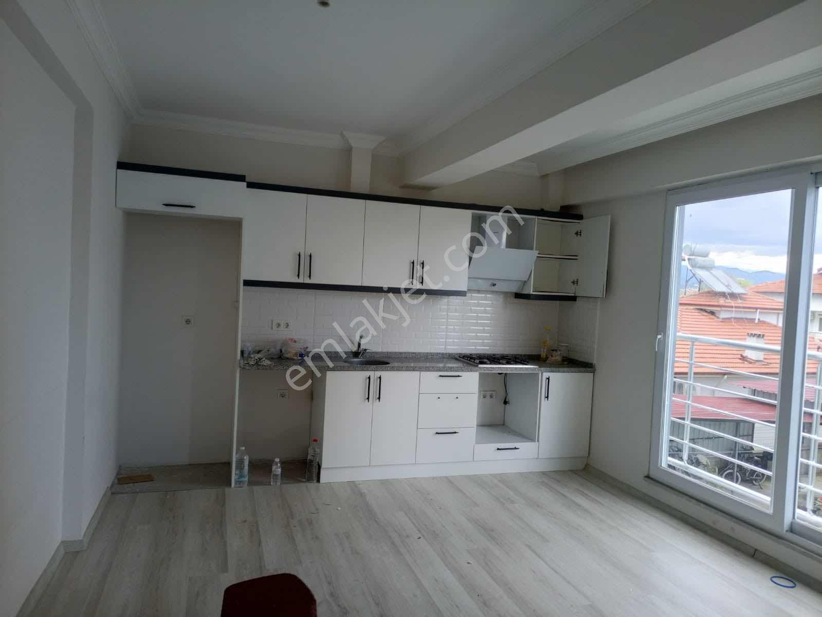 Dalaman Hürriyet Mahallesinde 1+1 Eşyasız Kiralık Daire
