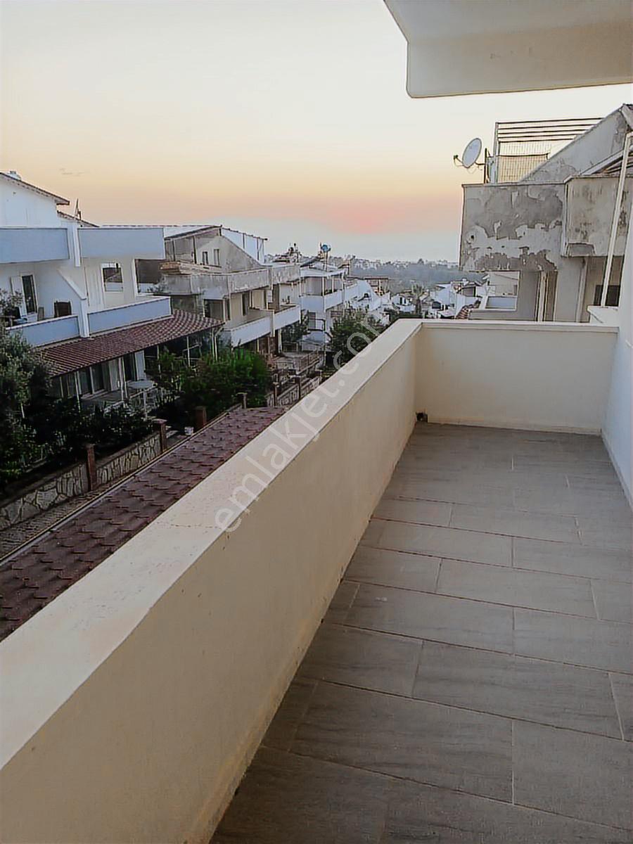 Kuşadası Avm.ye Çok Yakın Masrafsiz Deniz Manzarali Havuzlu 3+2 - Görsel 18