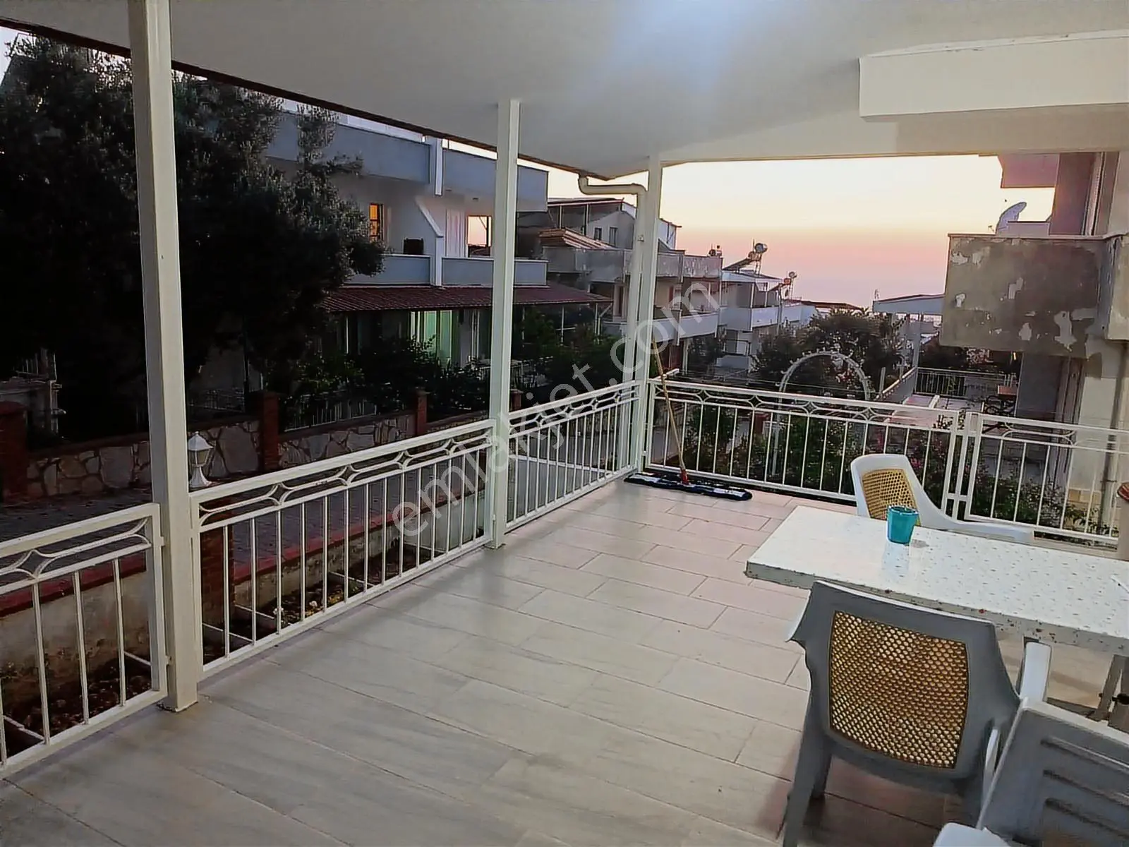 Kuşadası Avm.ye Çok Yakın Masrafsiz Deniz Manzarali Havuzlu 3+2 - Görsel 5