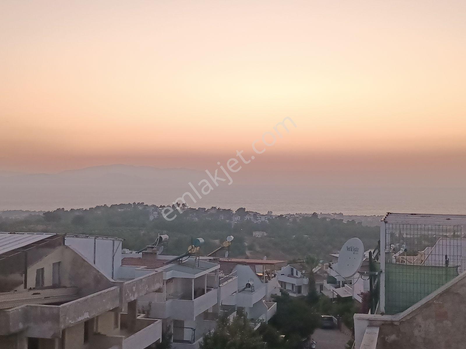 Kuşadası Avm.ye Çok Yakın Masrafsiz Deniz Manzarali Havuzlu 3+2
