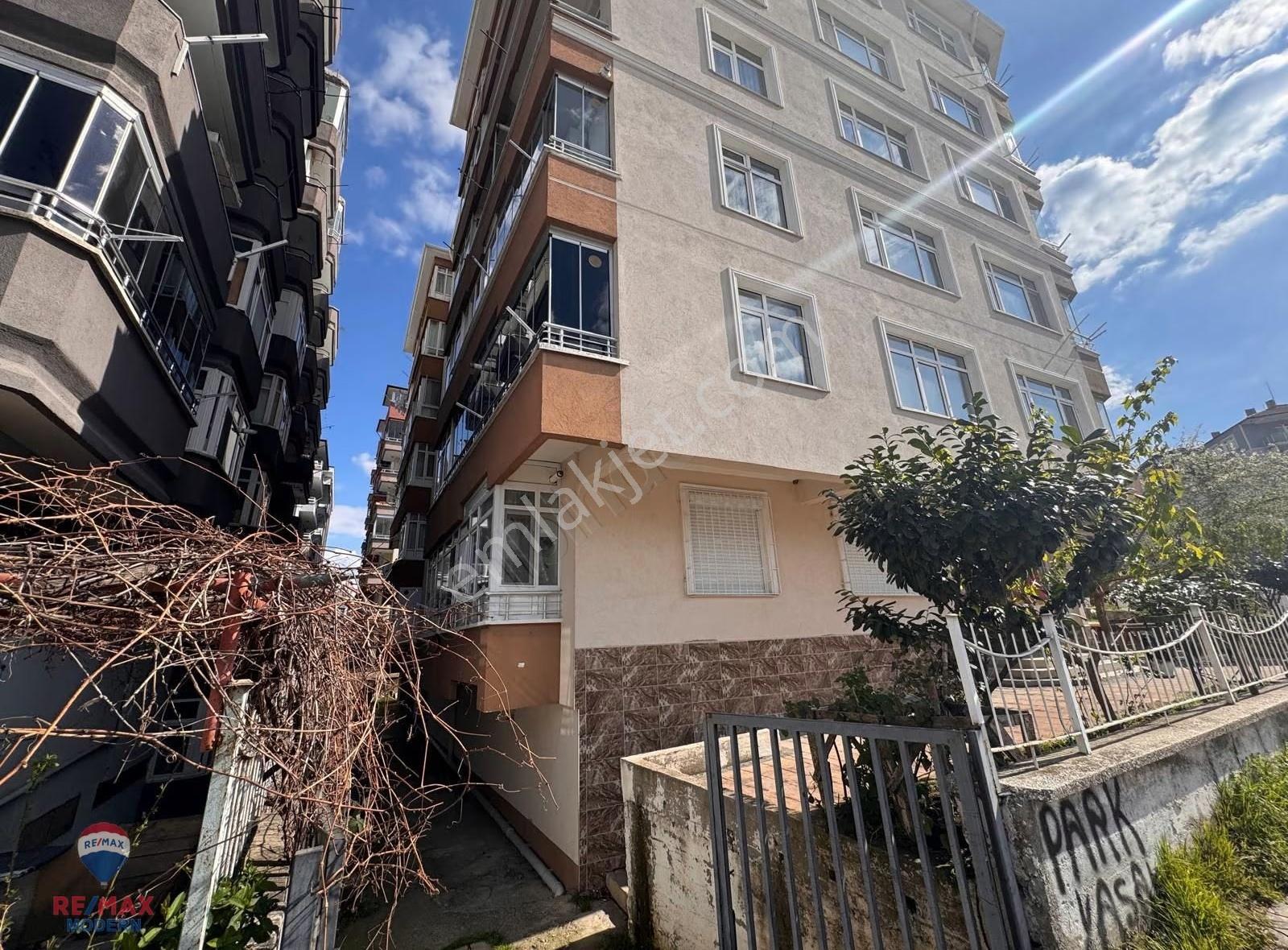 Atakumun Kalbinde Geniş Ve Kullanışlı 3+1 Satılık Daire