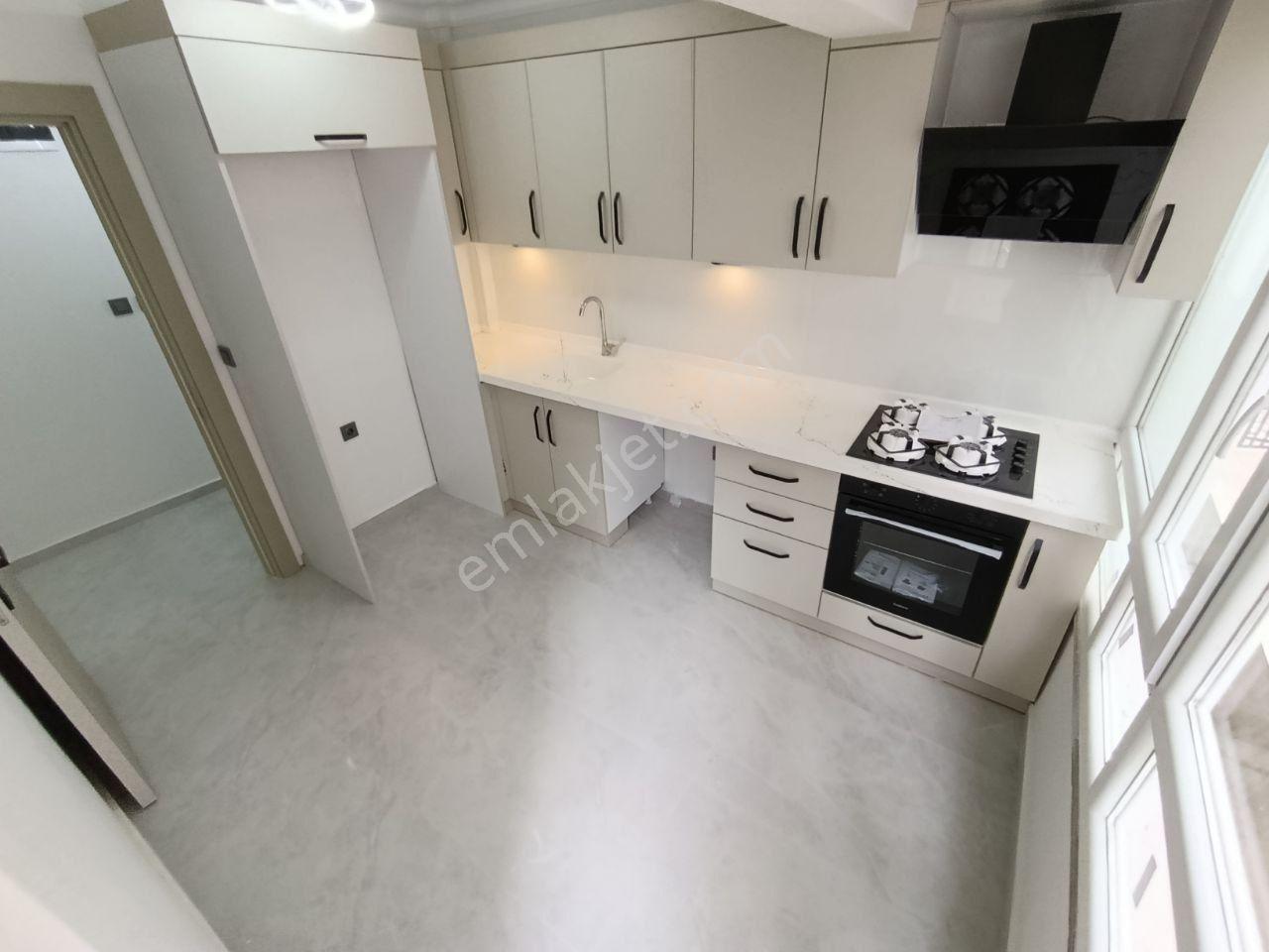 Altınkum Merkezde Denize Yakın Full Yapılı Ön Cephe 2+1 Daire