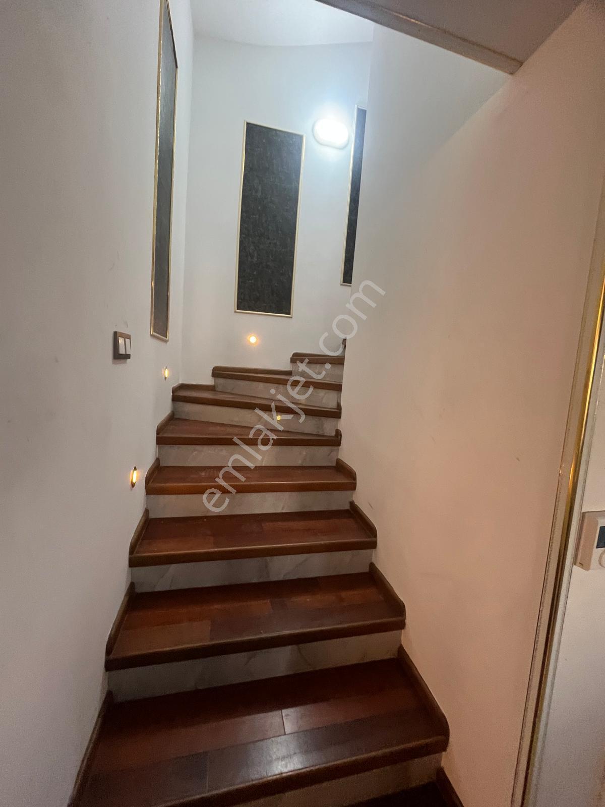 Menderes Turyap'tan Barbaros Mh. 5+1 Müstakil Bahçeli Villa - Görsel 25