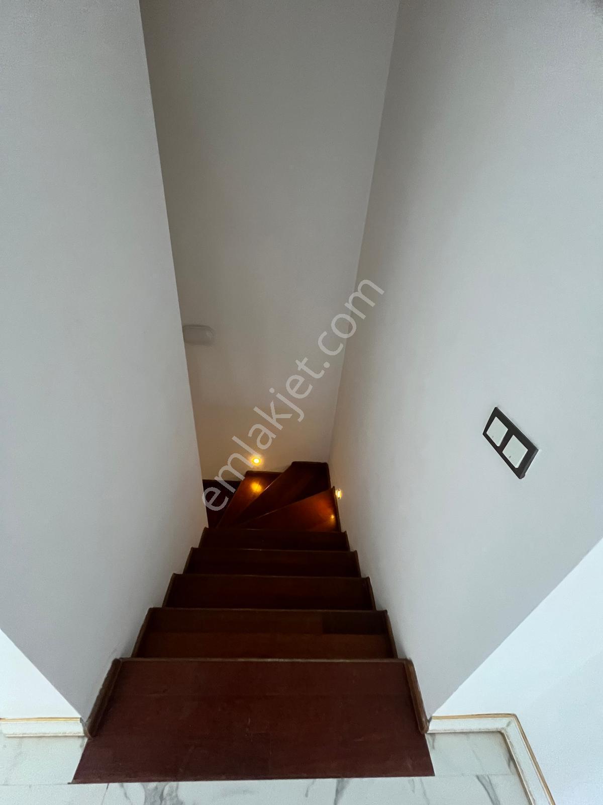 Menderes Turyap'tan Barbaros Mh. 5+1 Müstakil Bahçeli Villa - Görsel 7