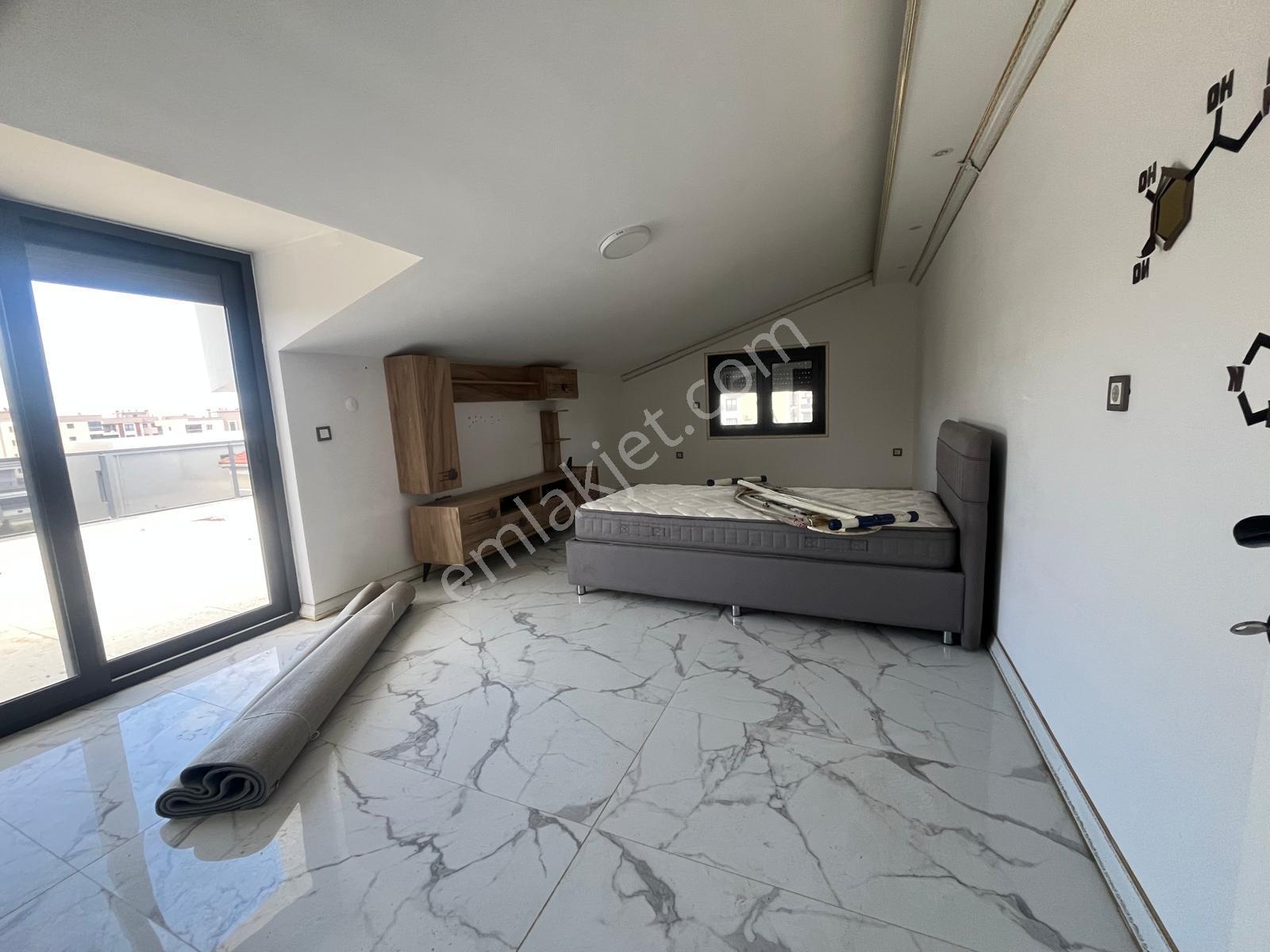 Menderes Turyap'tan Barbaros Mh. 5+1 Müstakil Bahçeli Villa - Görsel 12