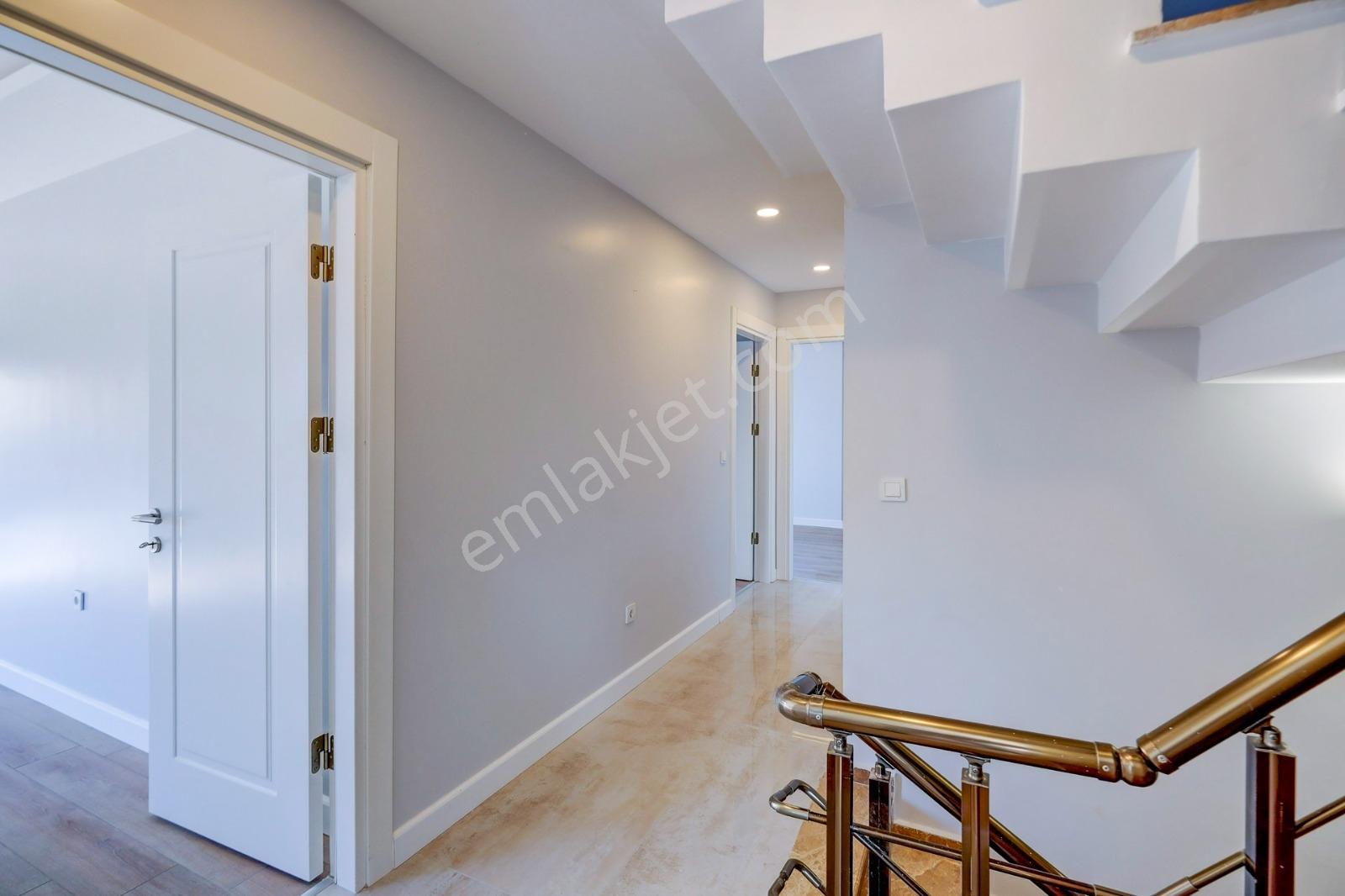 Balibey Harmankaya Kapanmaz Deniz Manzaralı Kiralık Lüks Villa - Görsel 5