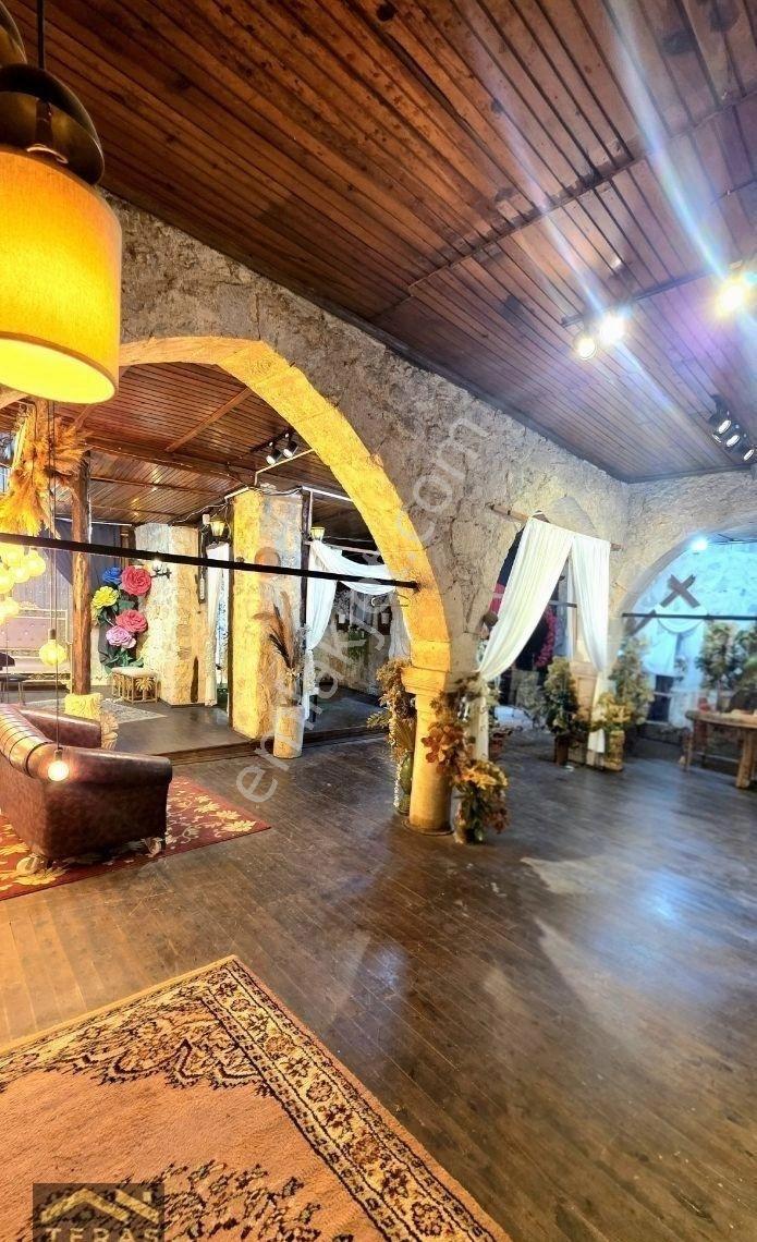 Teras Gayrimenkul'den Şehir Merkezinde İki Katlı Kiralık İş Yeri - Görsel 2