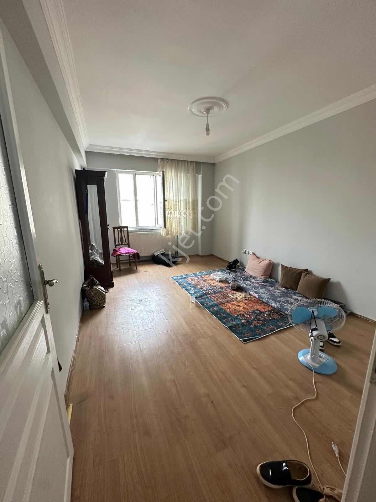 Fiyat Düştü Acill Cemaliye Mahallesinde 2+1 Arakat Daire - Görsel 2
