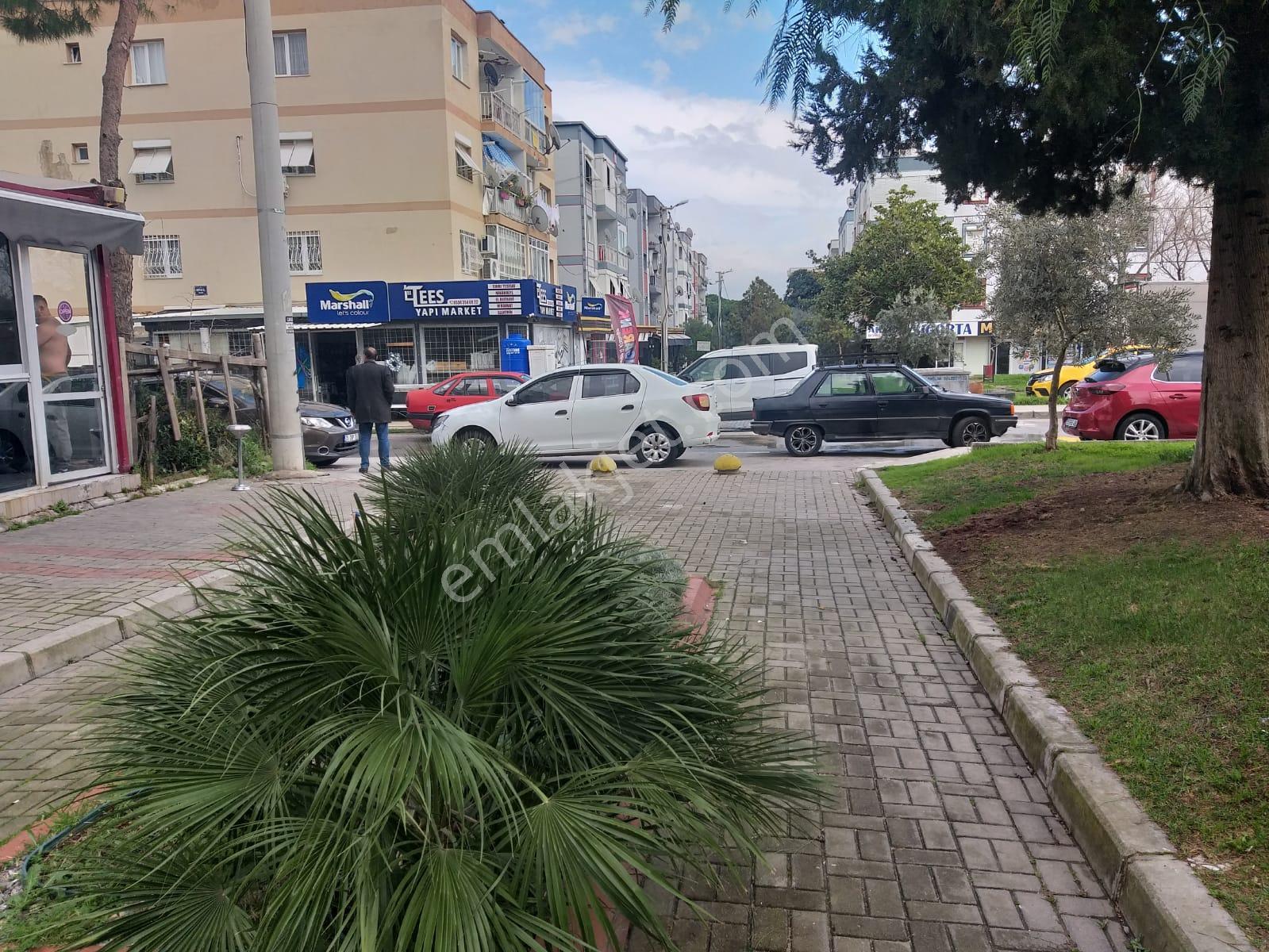 Karabağlar Eserkentte Park İçinde Kahve Satılık - Görsel 12
