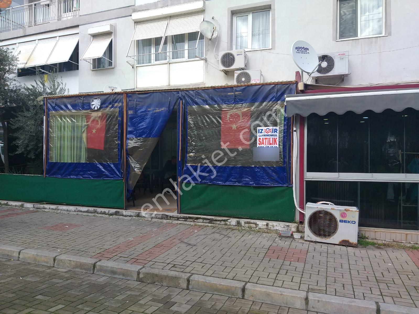 Karabağlar Eserkentte Park İçinde Kahve Satılık