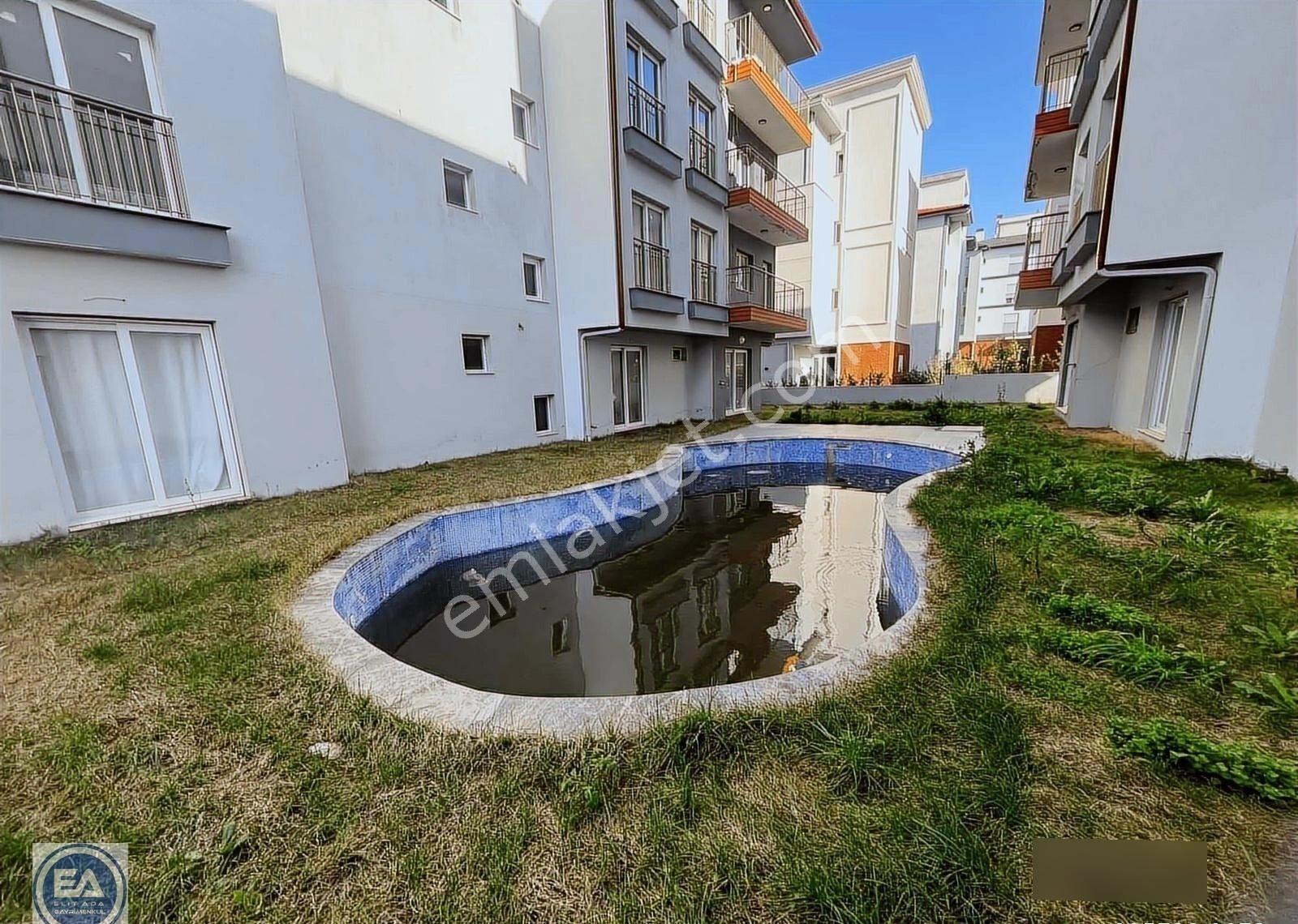Davutlar Merkez'de Havuz Site Içerısınde 2 + 1 Daıre - Görsel 11