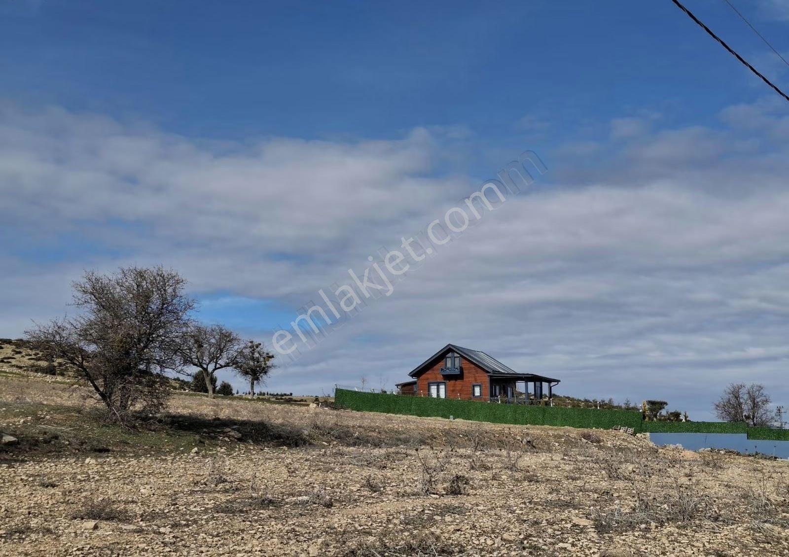 Korkuteli Büyükköy'de Satılık İmarlı Geniş Arsa