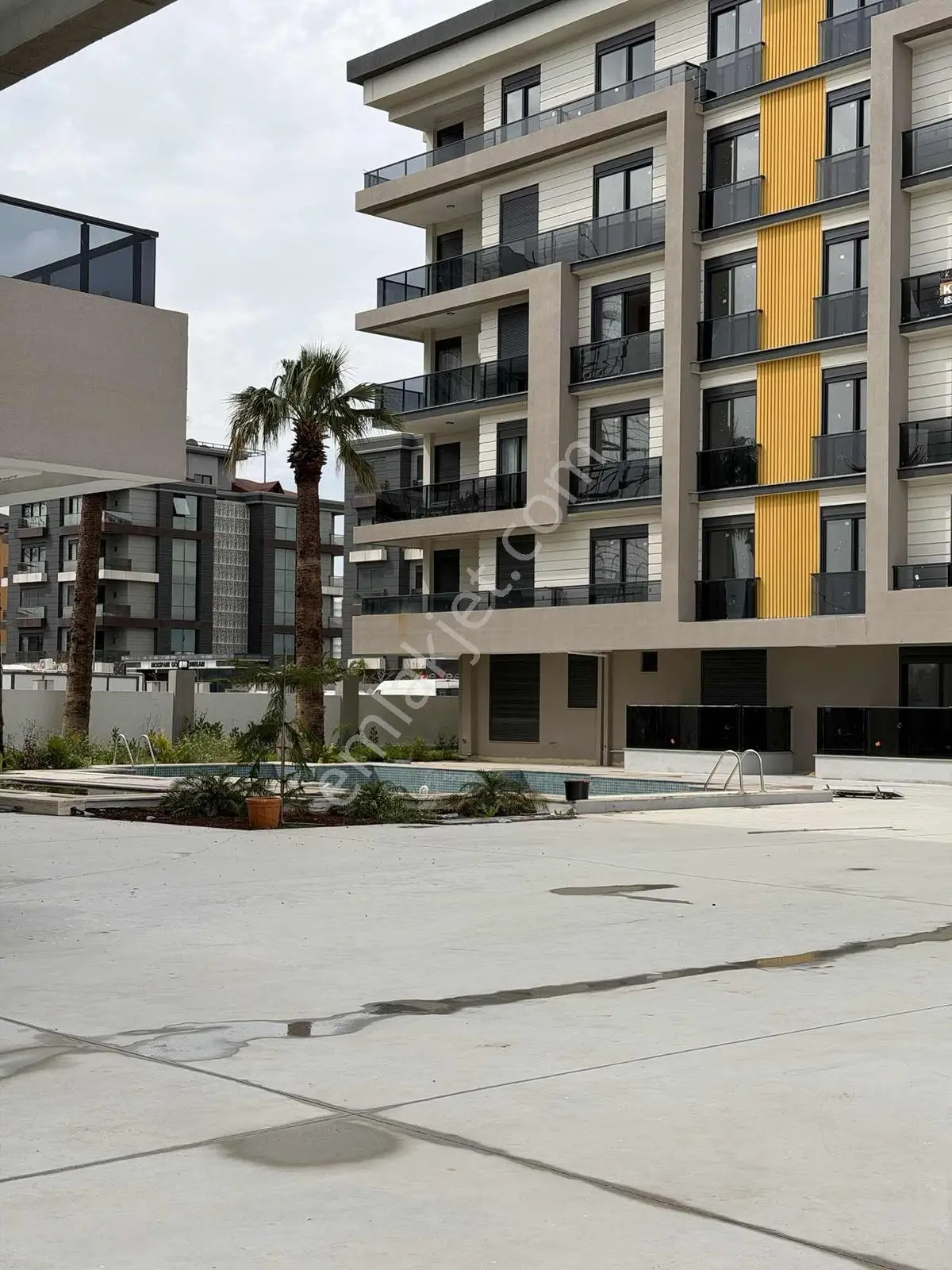 Kepez Göksu'da Lüx Sitede Satılık 2+1 Daire