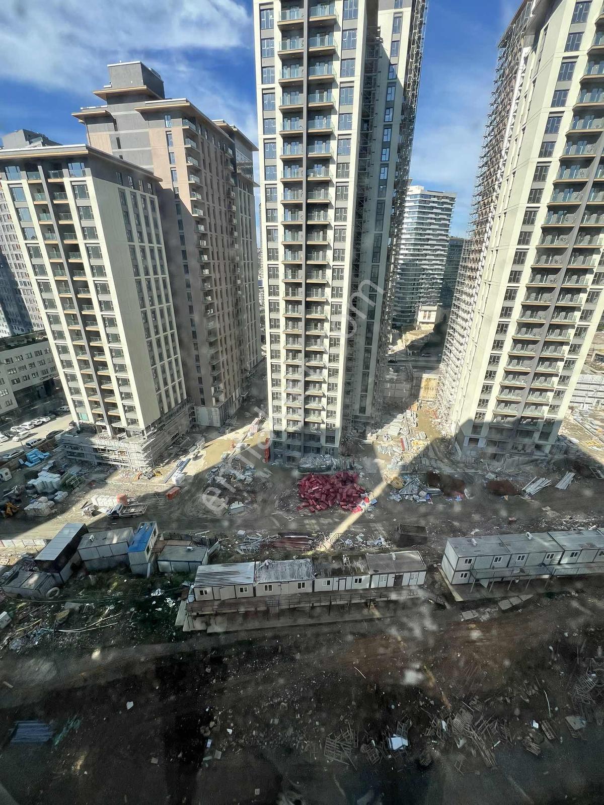 Emlak Konut 17'inci Etap Yüksek Kat 110 M2 Net Balkonlu Fırsat - Görsel 2