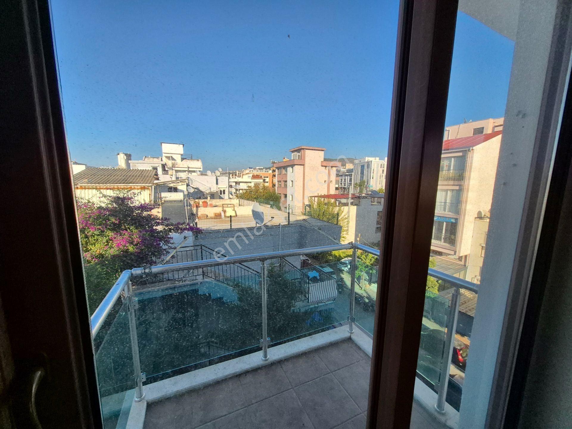 Kuşadası Merkezde Satılık 2+1 Daire (80m²) - Görsel 16