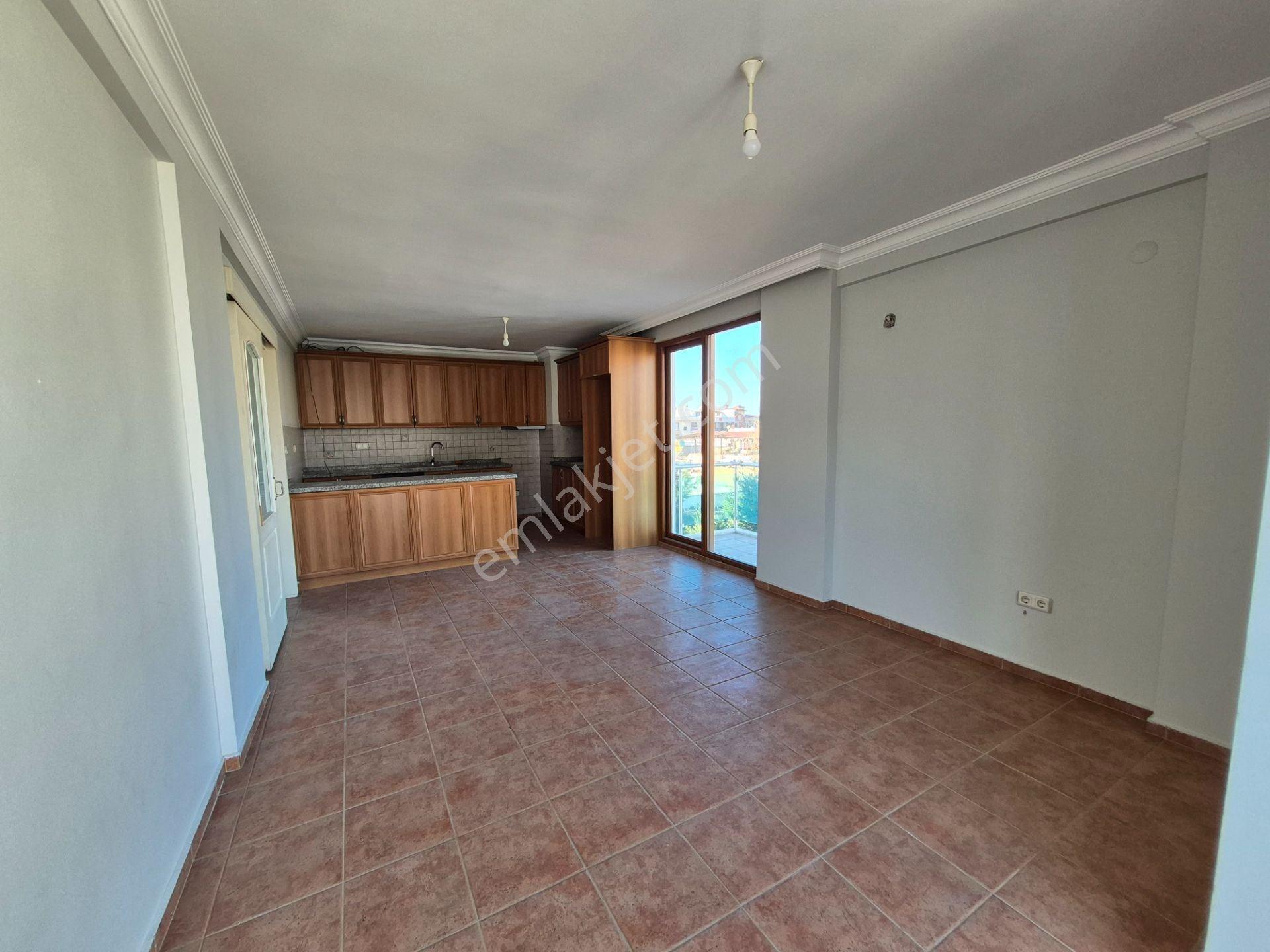Kuşadası Merkezde Satılık 2+1 Daire (80m²) - Görsel 2
